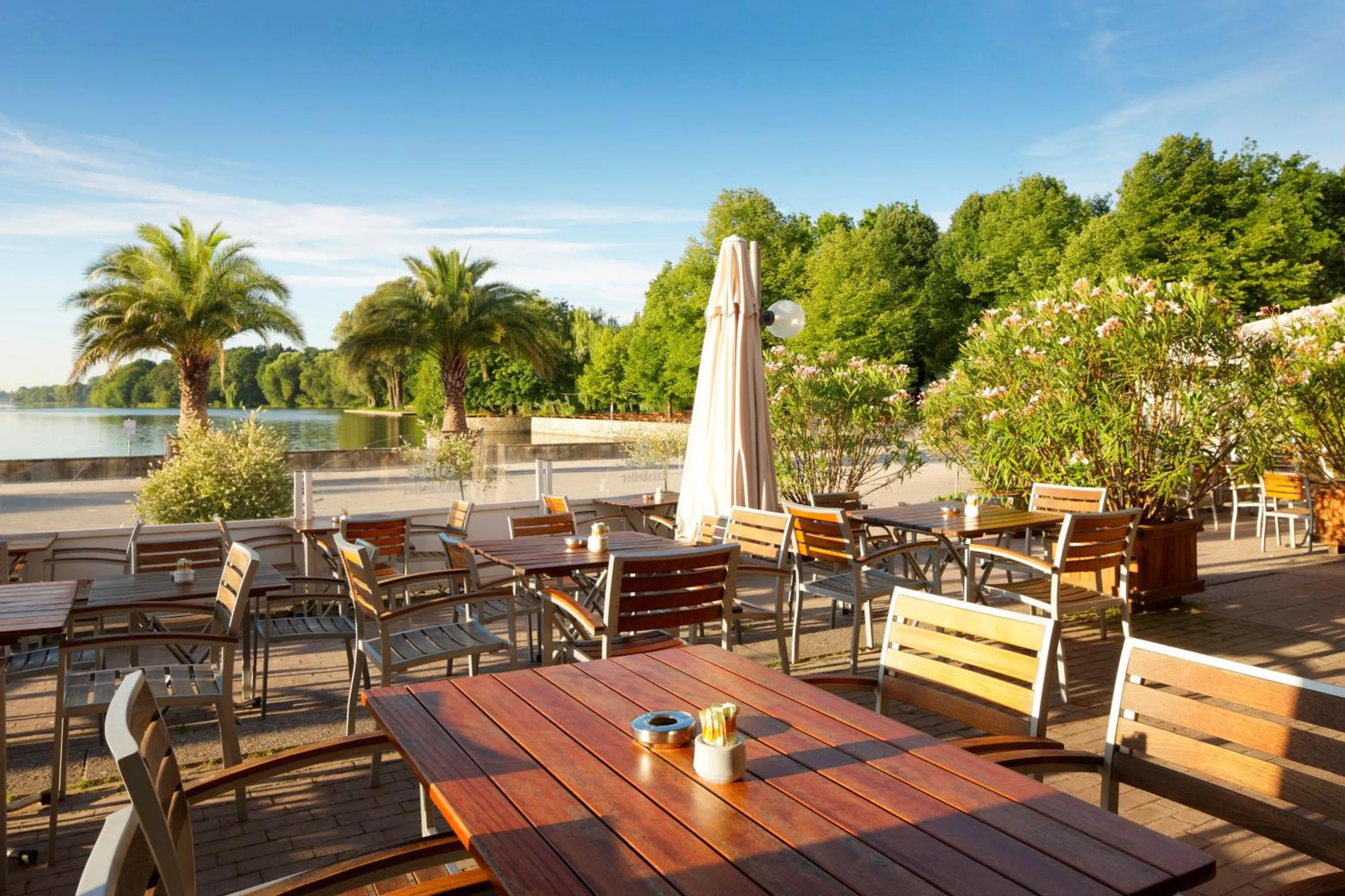 Restaurant/places to eat in Courtyard by Marriott Hannover Maschsee