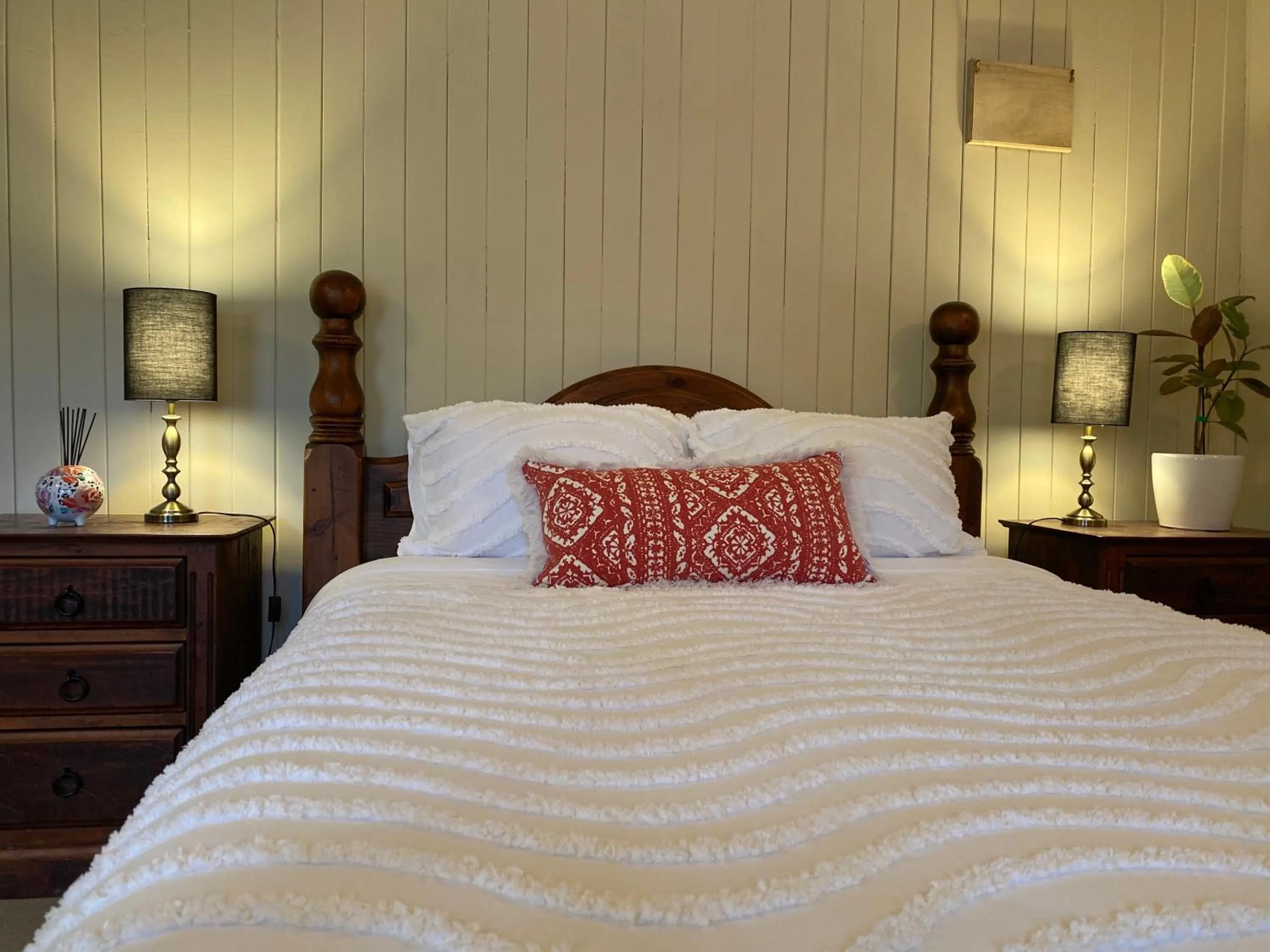 Bed in Big Fella Wines & Farmstay