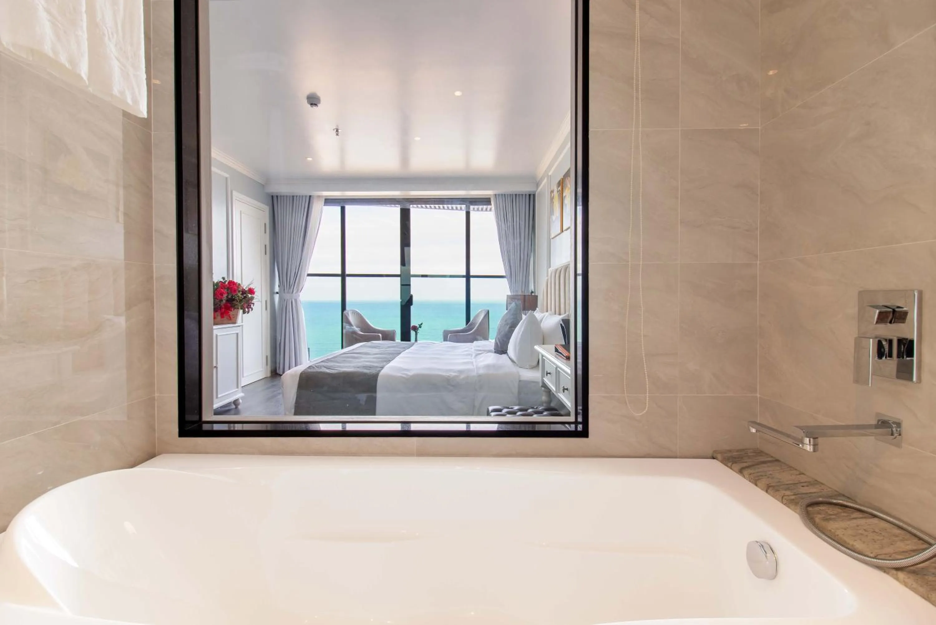 Bath, Bed in La Vague Hotel