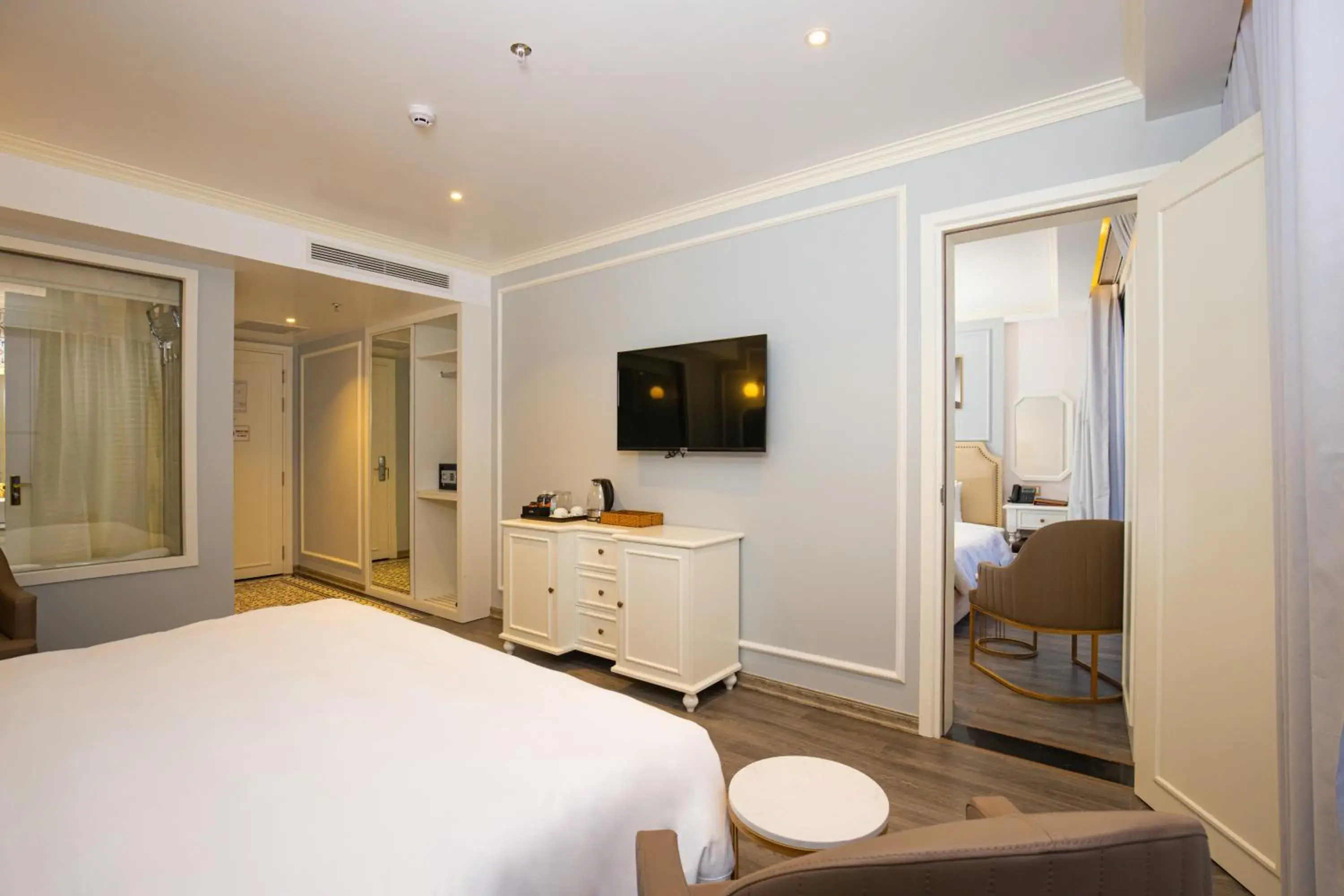 Deluxe Family Room with Ocean View in La Vague Hotel Deluxe Family Room with Ocean View in La Vague Hotel