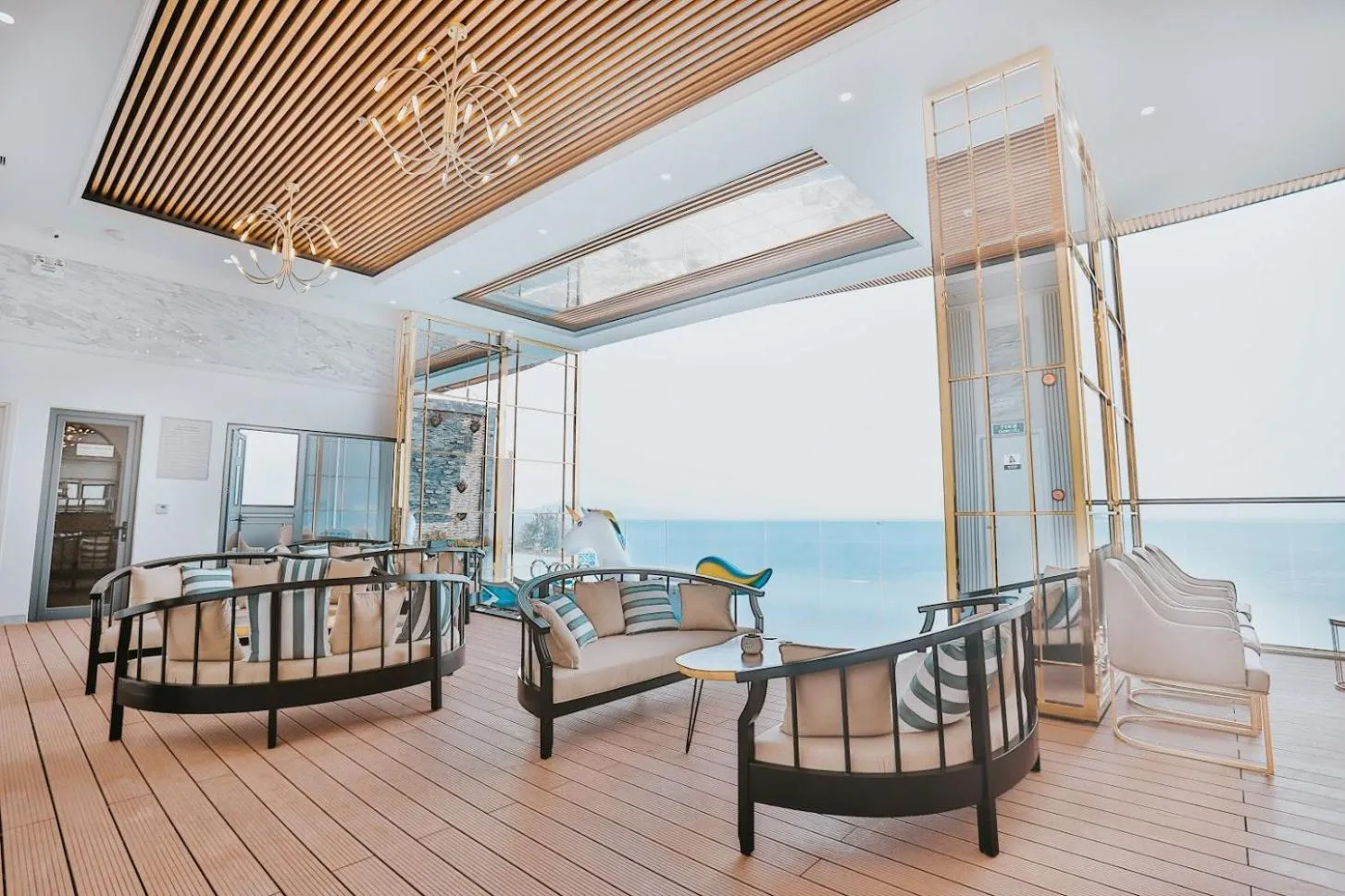 Swimming pool in La Vague Hotel