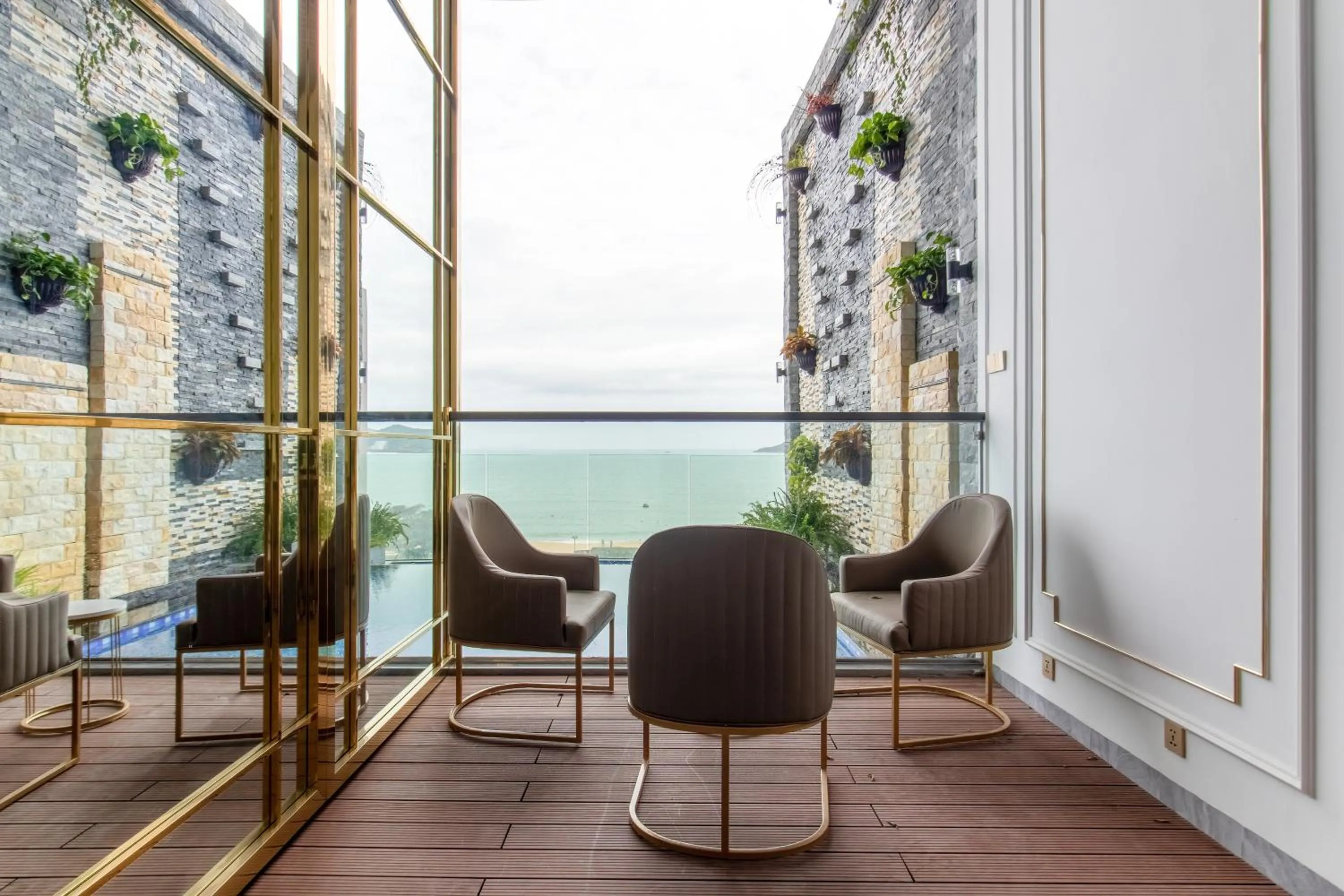 Swimming pool in La Vague Hotel