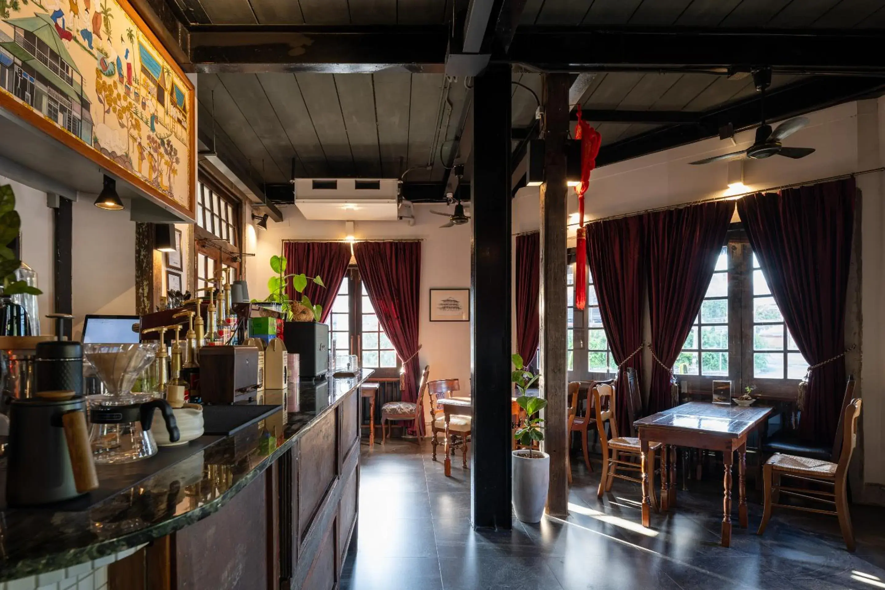 Restaurant/places to eat in Velawarin Hotel Restaurant/places to eat in Velawarin Hotel