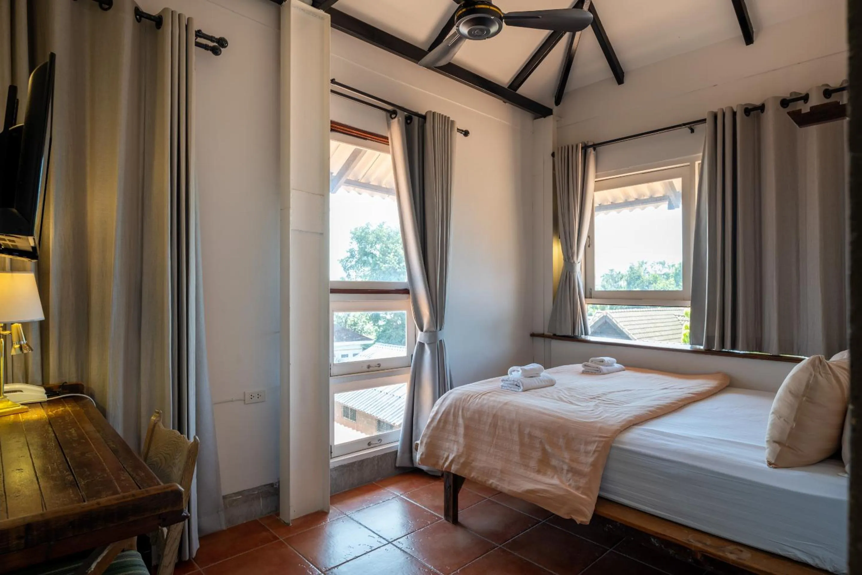 Bed in Velawarin Hotel