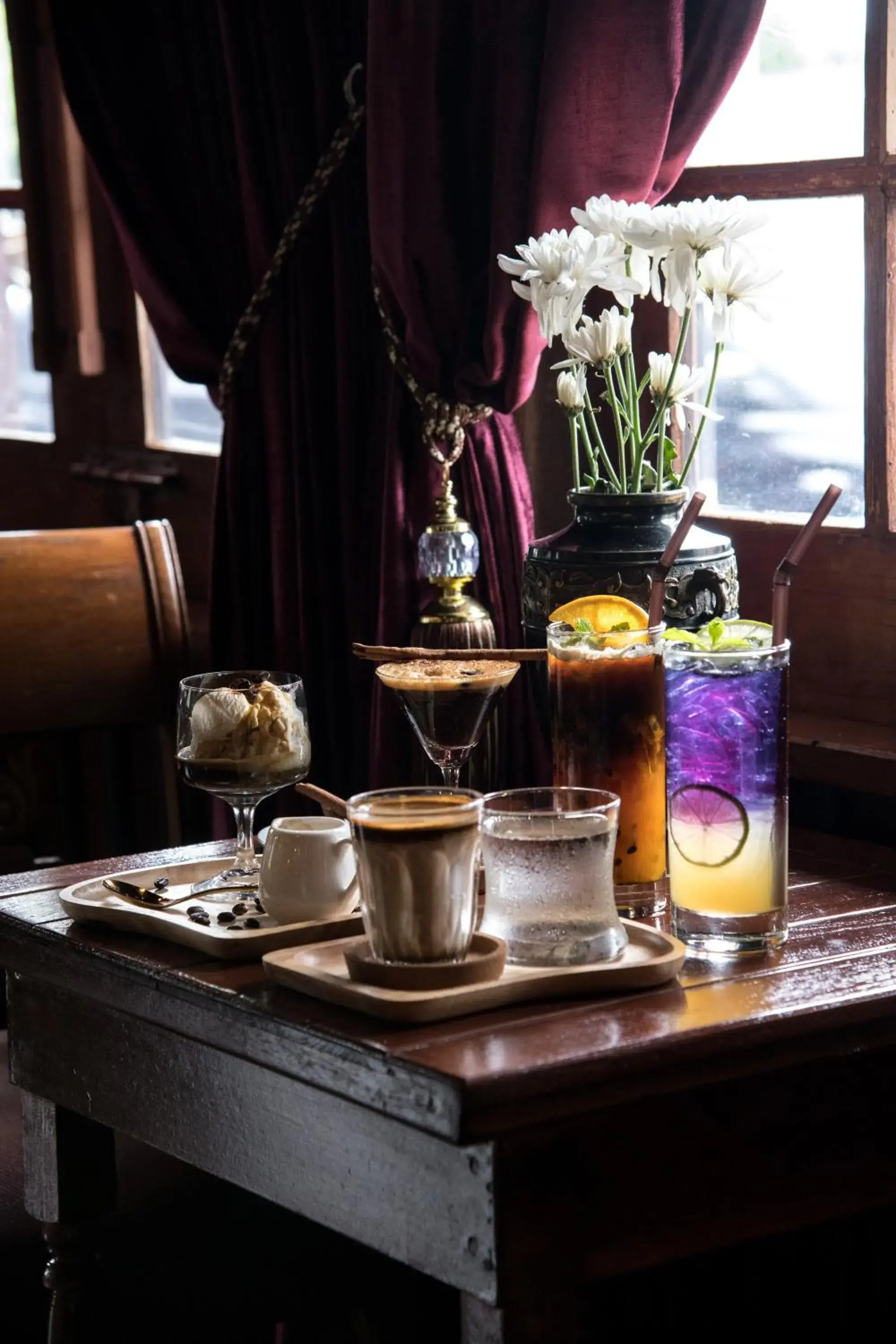 Food and drinks in Velawarin Hotel Food and drinks in Velawarin Hotel