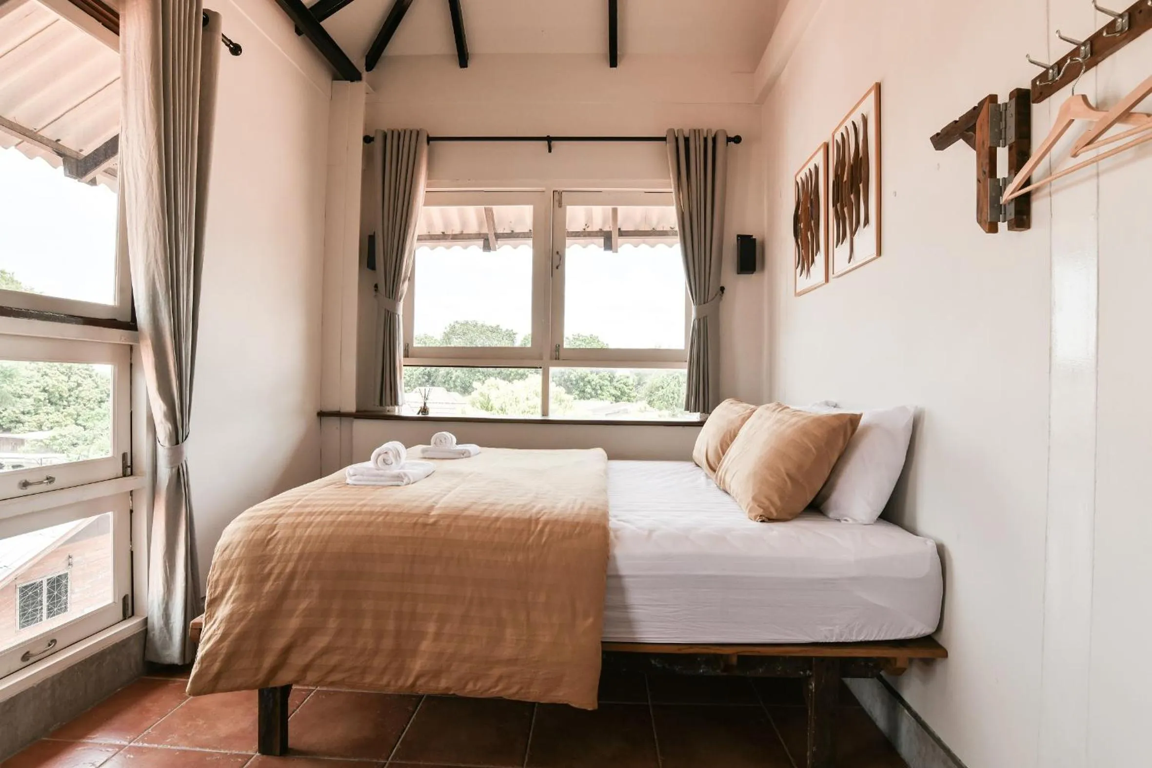 Bed in Velawarin Hotel