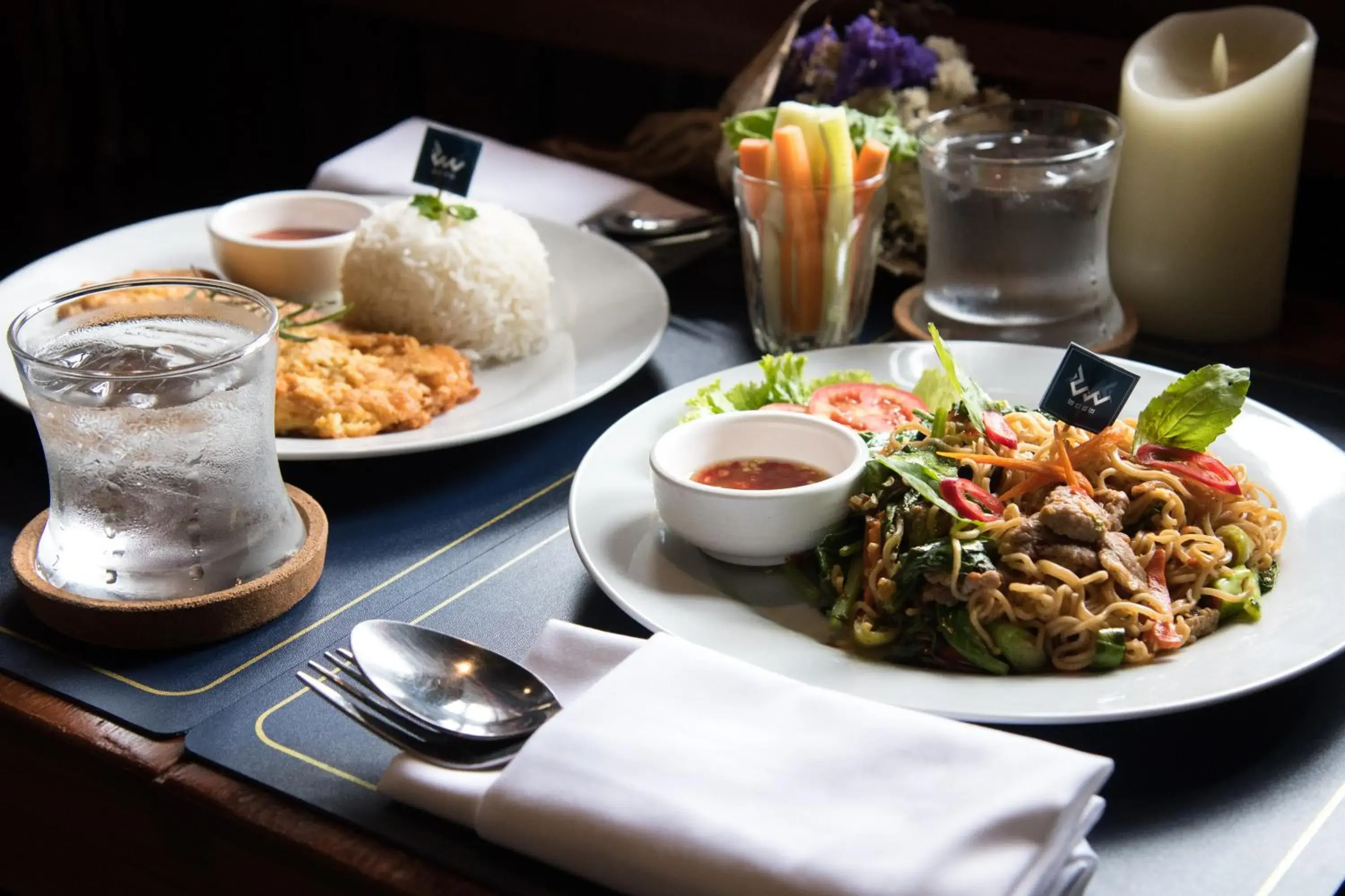 Food and drinks in Velawarin Hotel Food and drinks in Velawarin Hotel