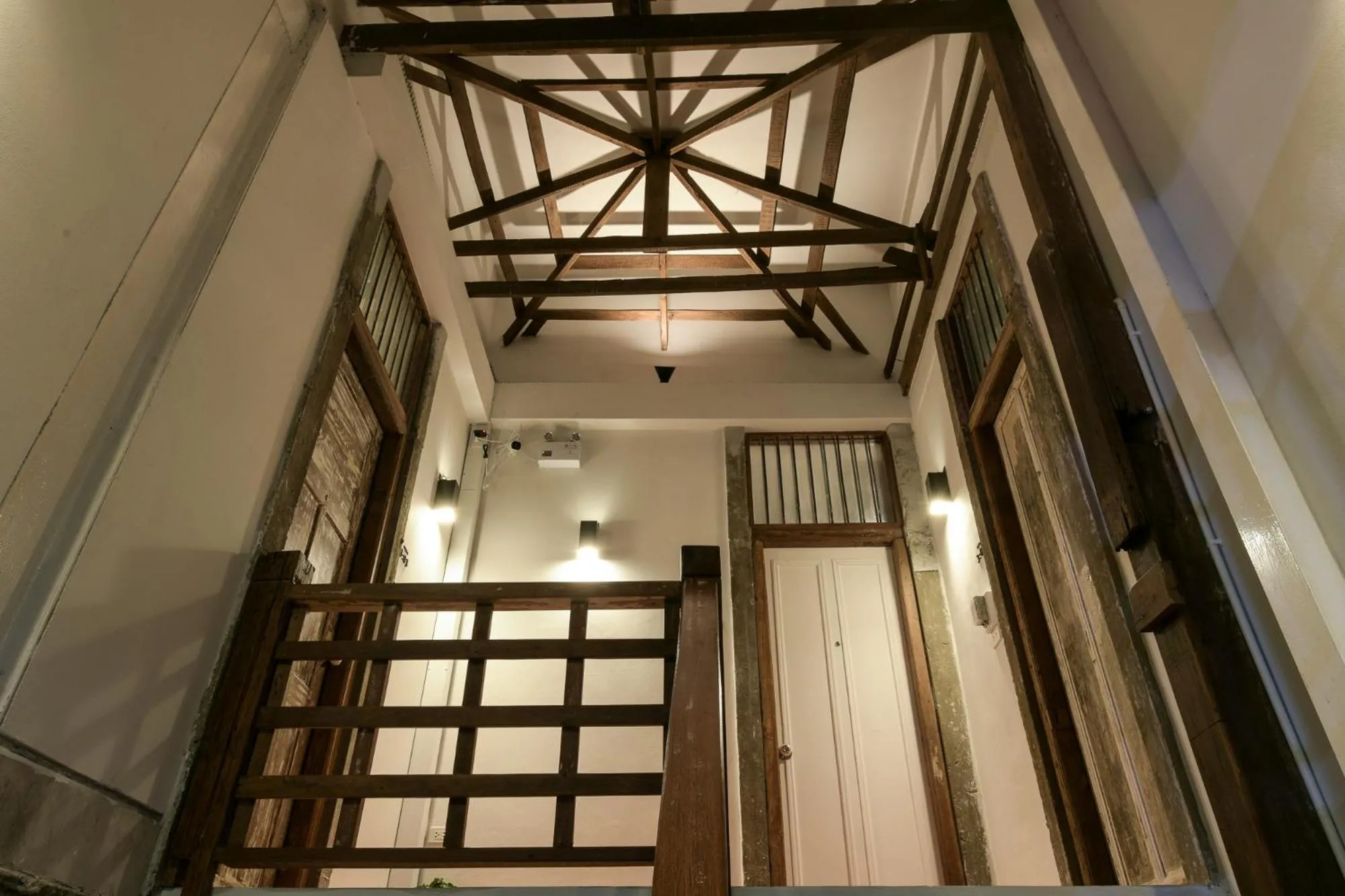 Decorative detail in Velawarin Hotel