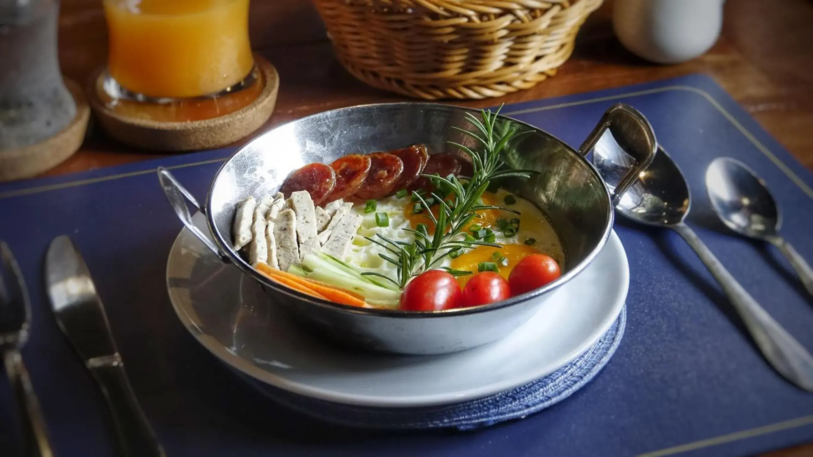 Food in Velawarin Hotel Food in Velawarin Hotel