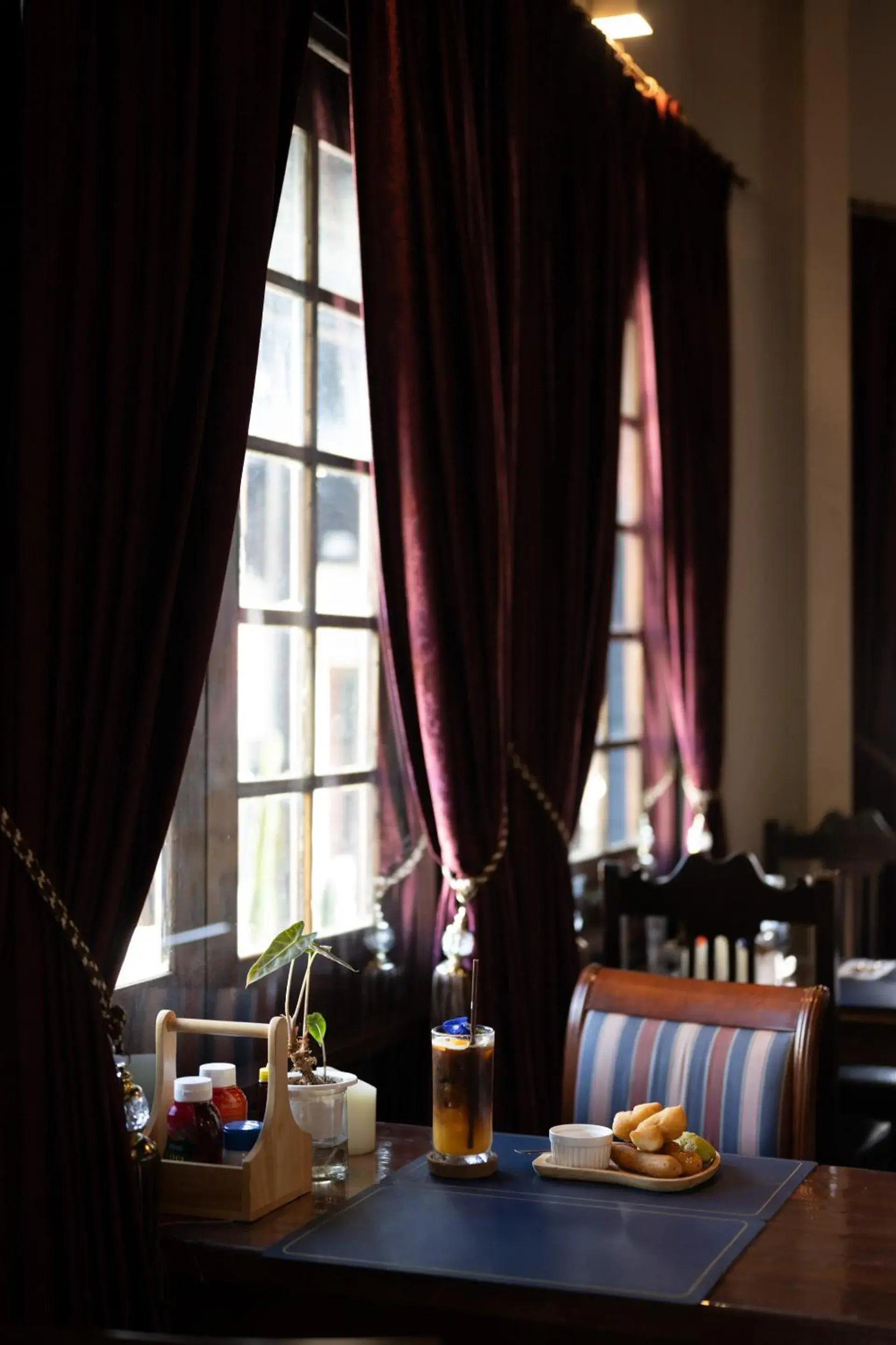 Restaurant/places to eat in Velawarin Hotel Restaurant/places to eat in Velawarin Hotel