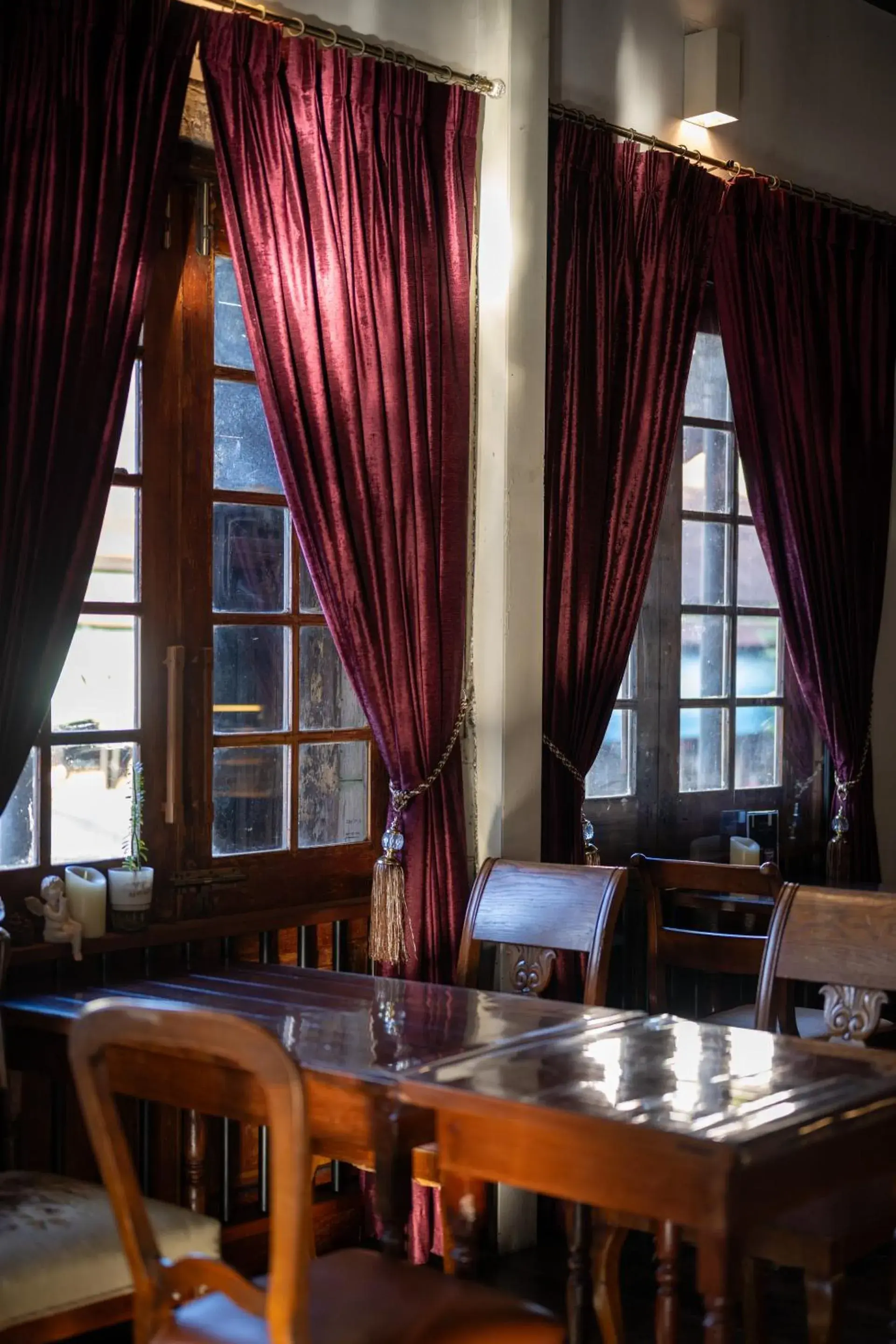 Restaurant/places to eat in Velawarin Hotel Restaurant/places to eat in Velawarin Hotel