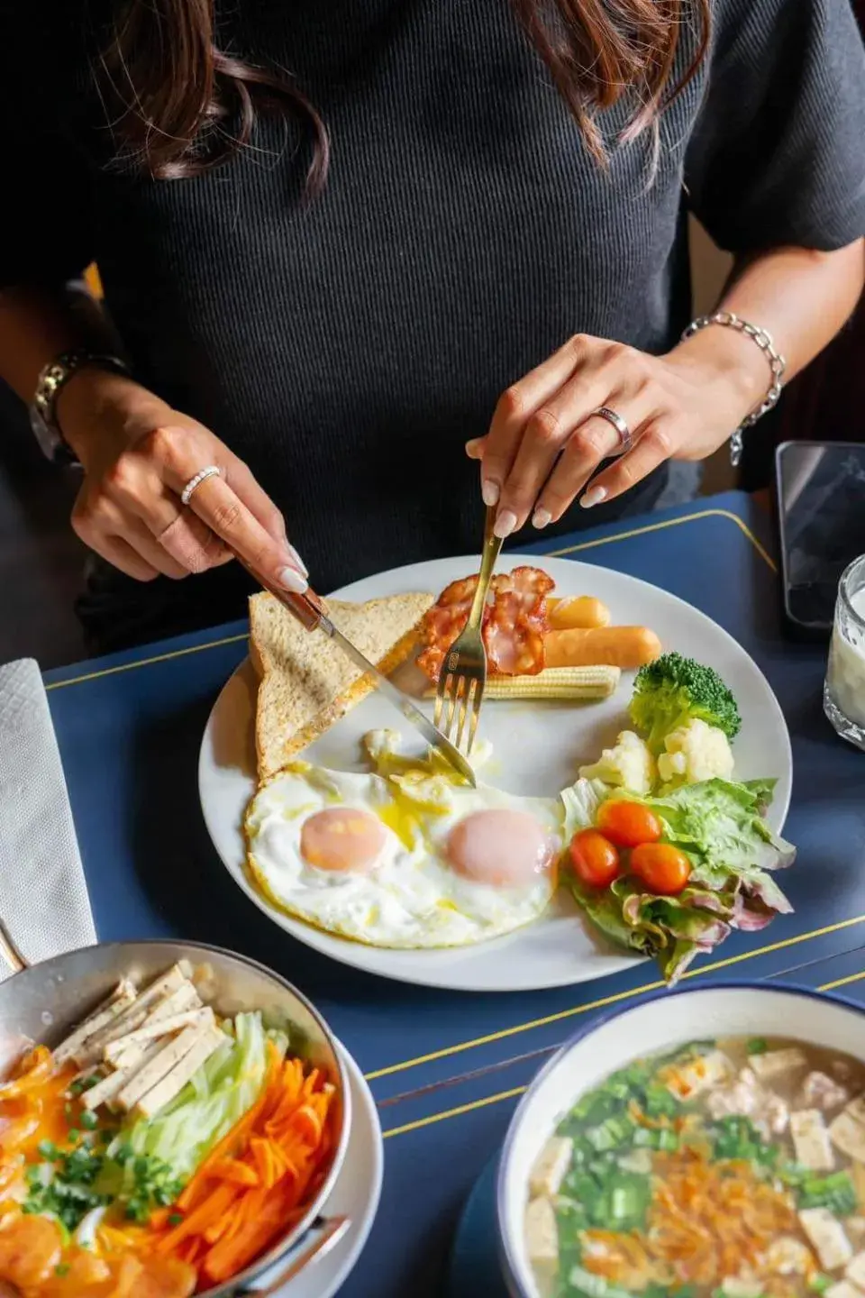 Breakfast in Velawarin Hotel Breakfast in Velawarin Hotel