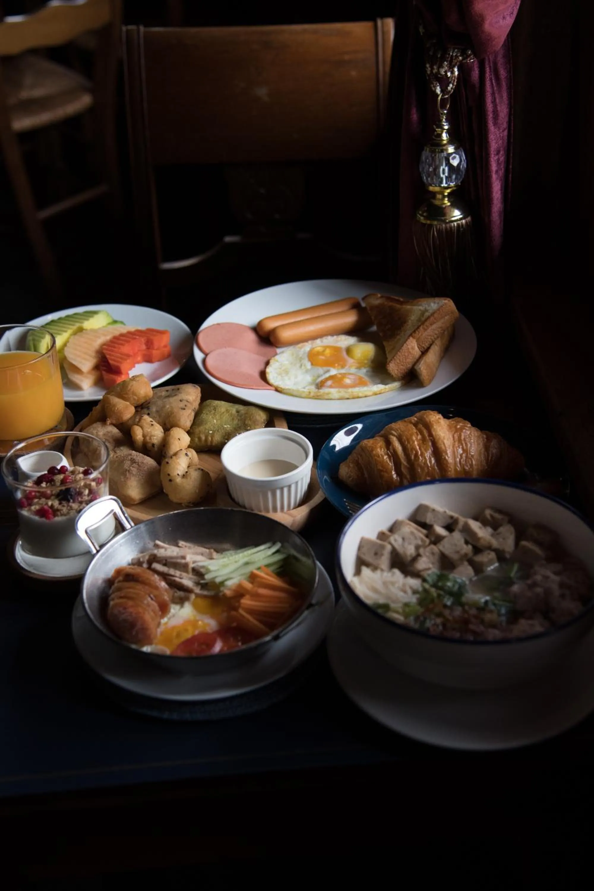 Breakfast in Velawarin Hotel