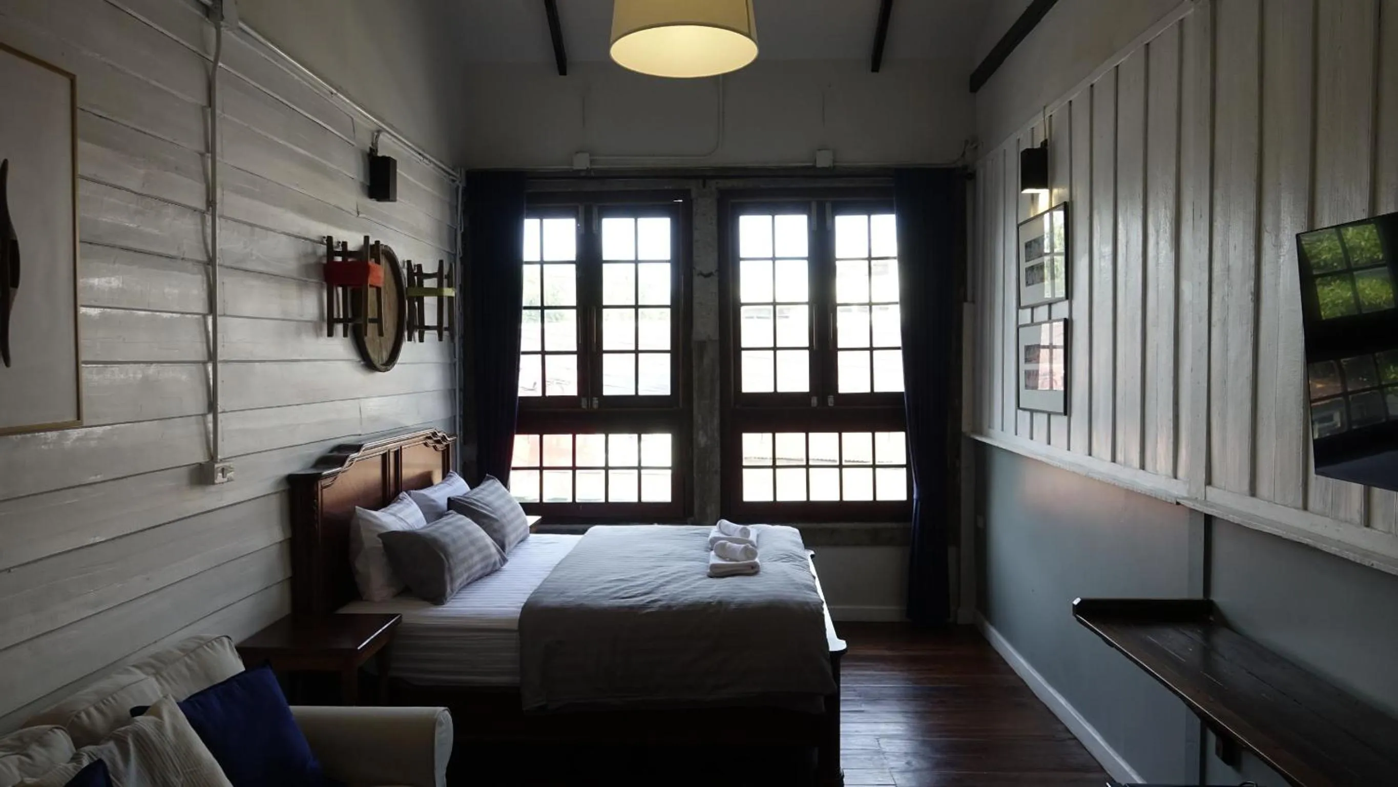 Bed in Velawarin Hotel