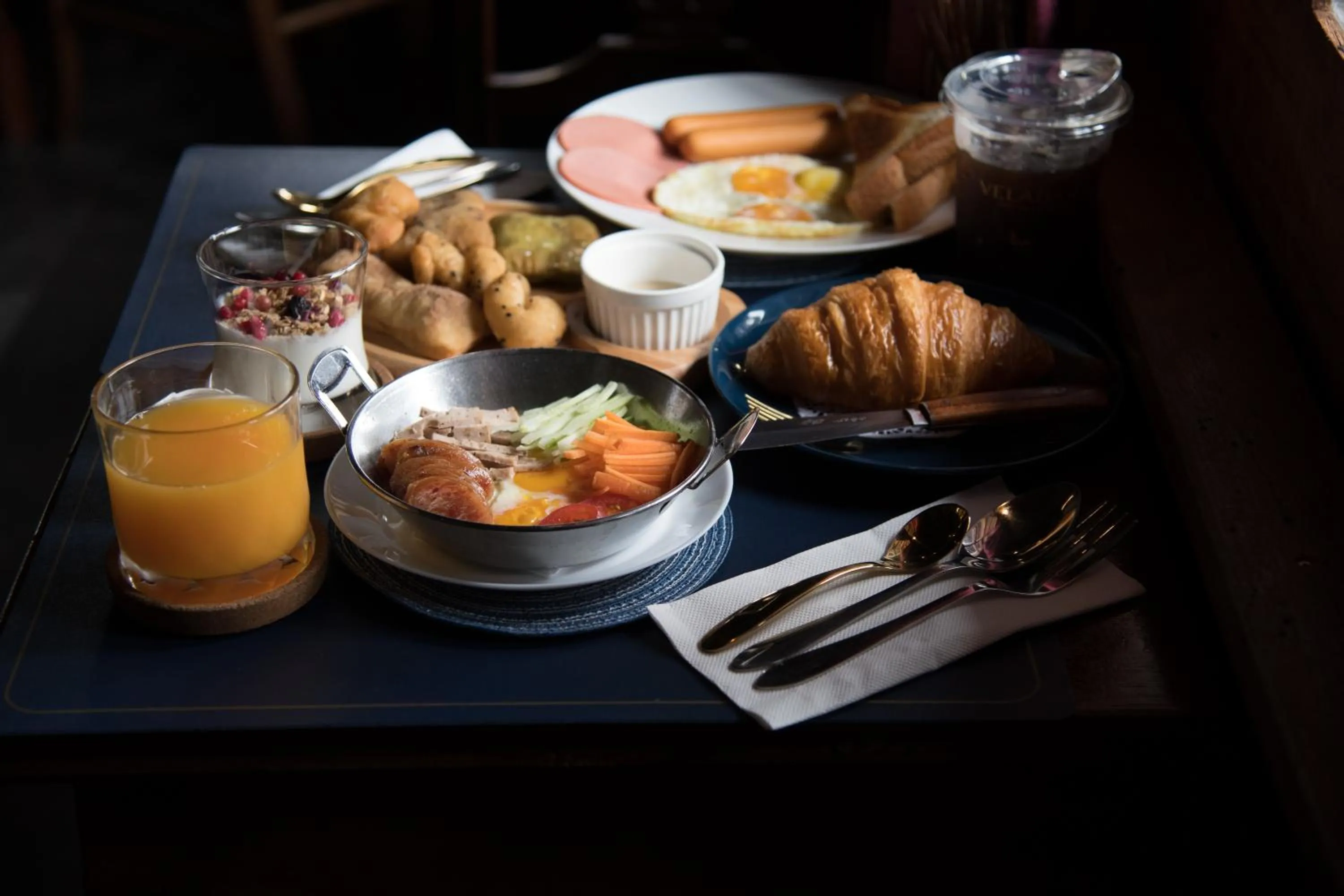 Breakfast in Velawarin Hotel