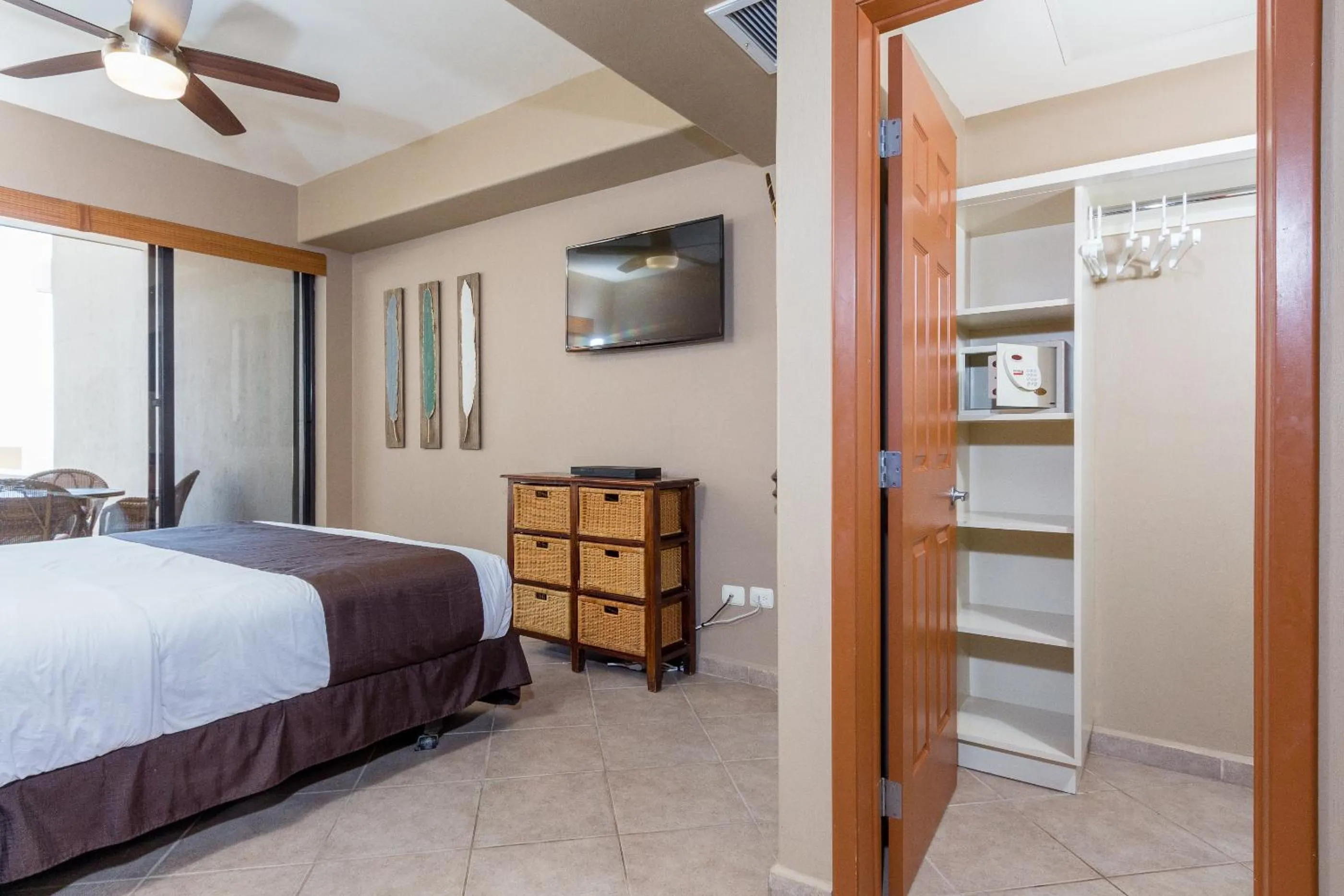 Bed in Las Palomas 2BR GROUND FLOOR Huge Patio/Closest to Lazy River/Steps to Beach