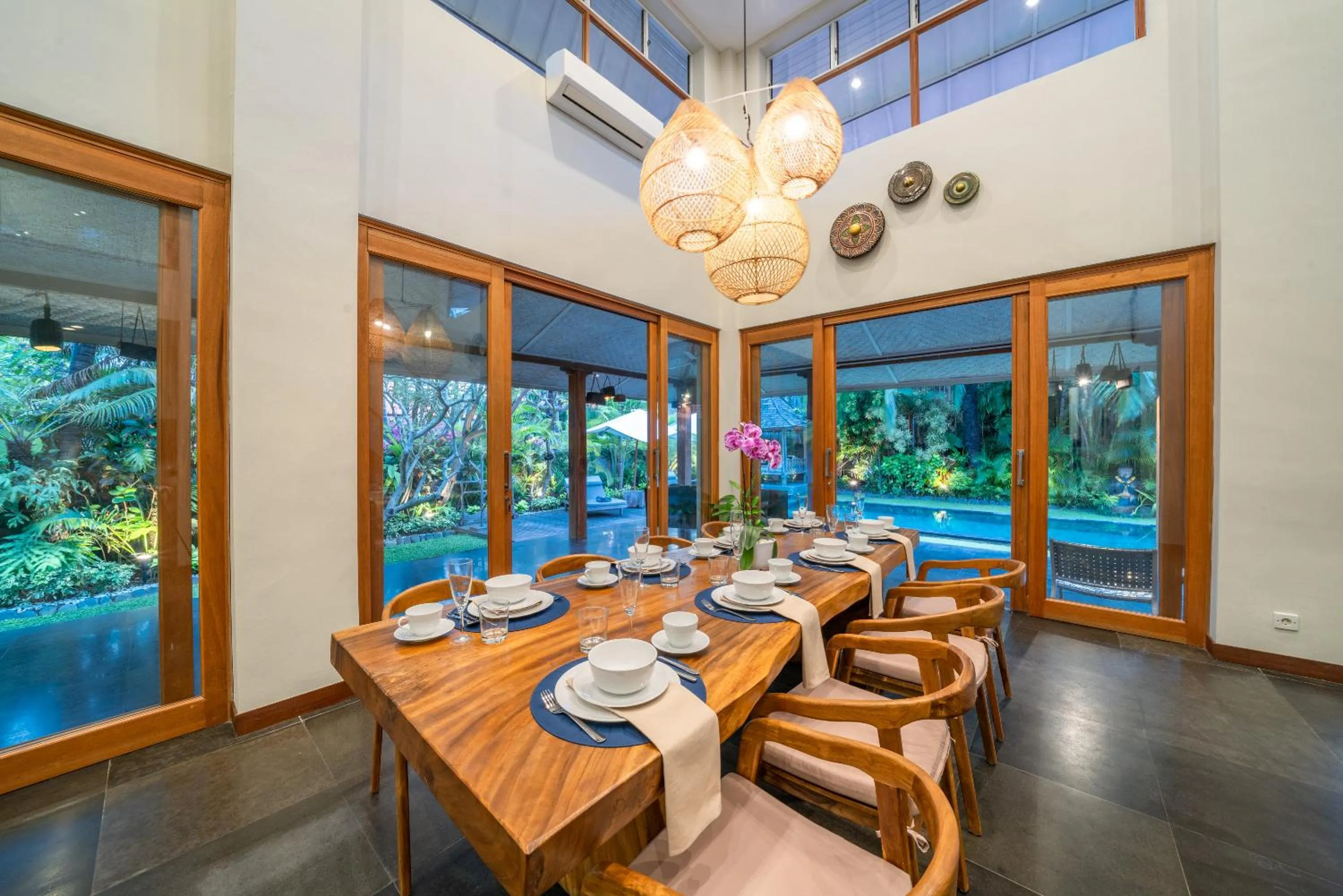 Dining area in Villa Litera Canggu Bali