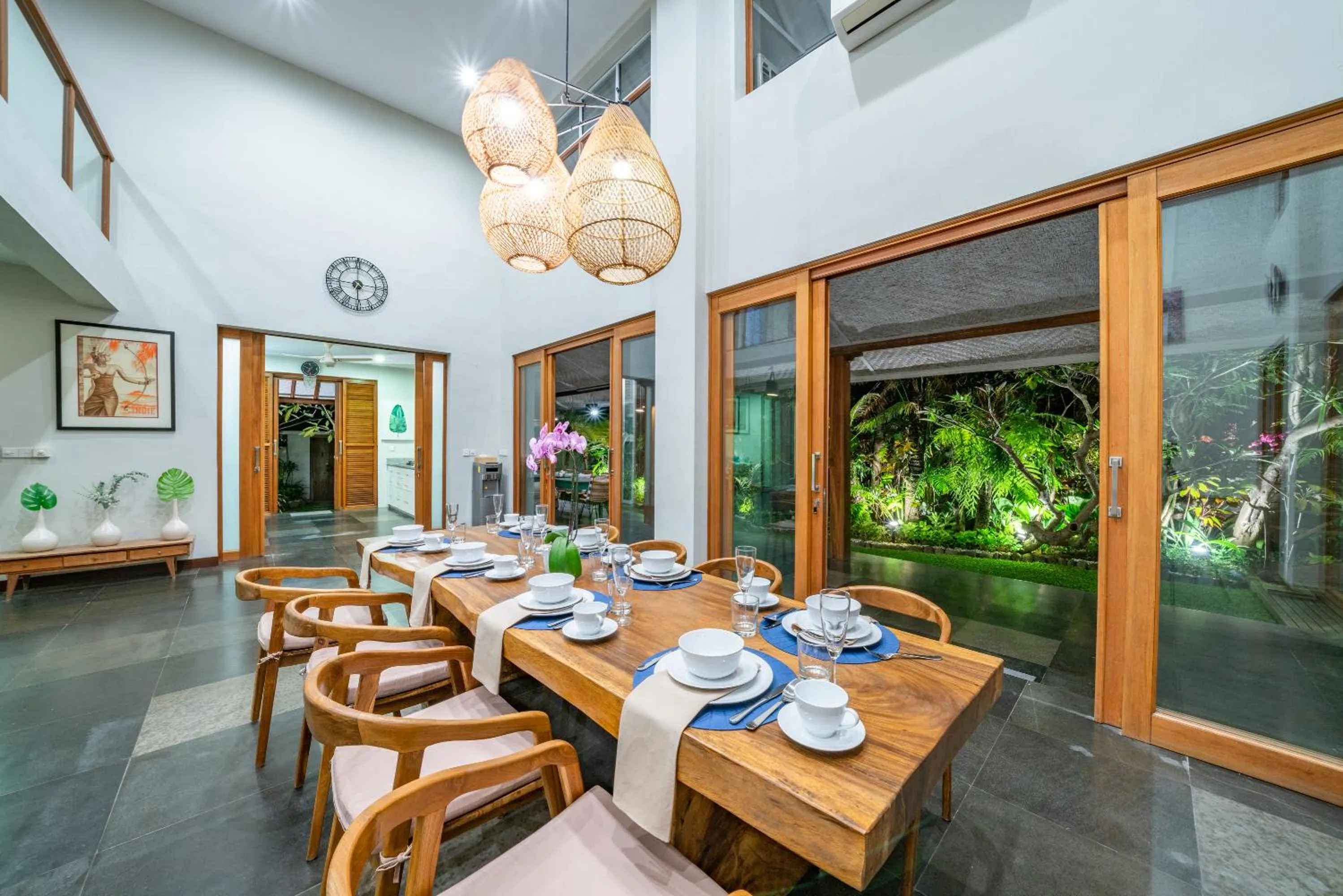 Dining area in Villa Litera Canggu Bali