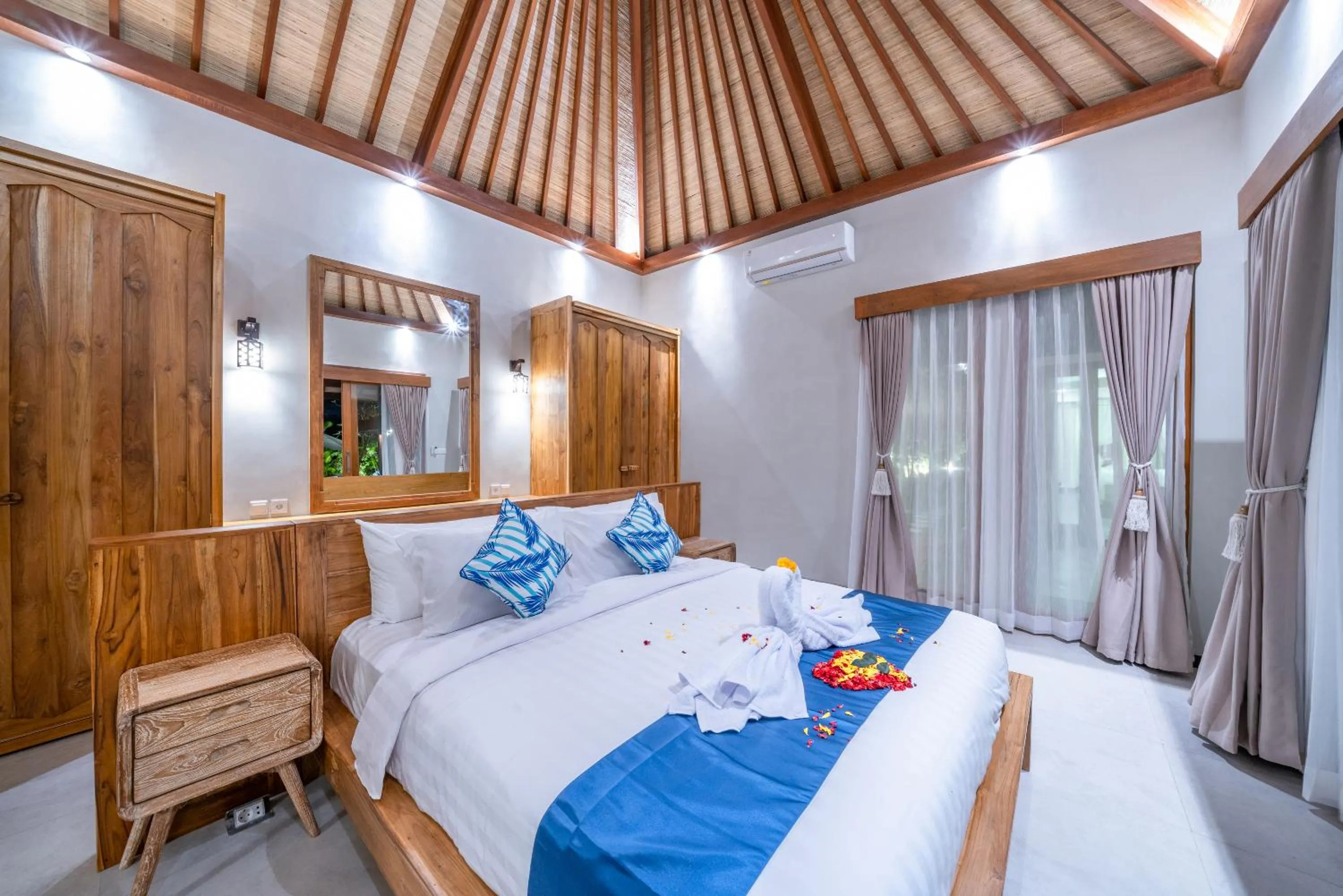 Property building, Bed in Villa Litera Canggu Bali