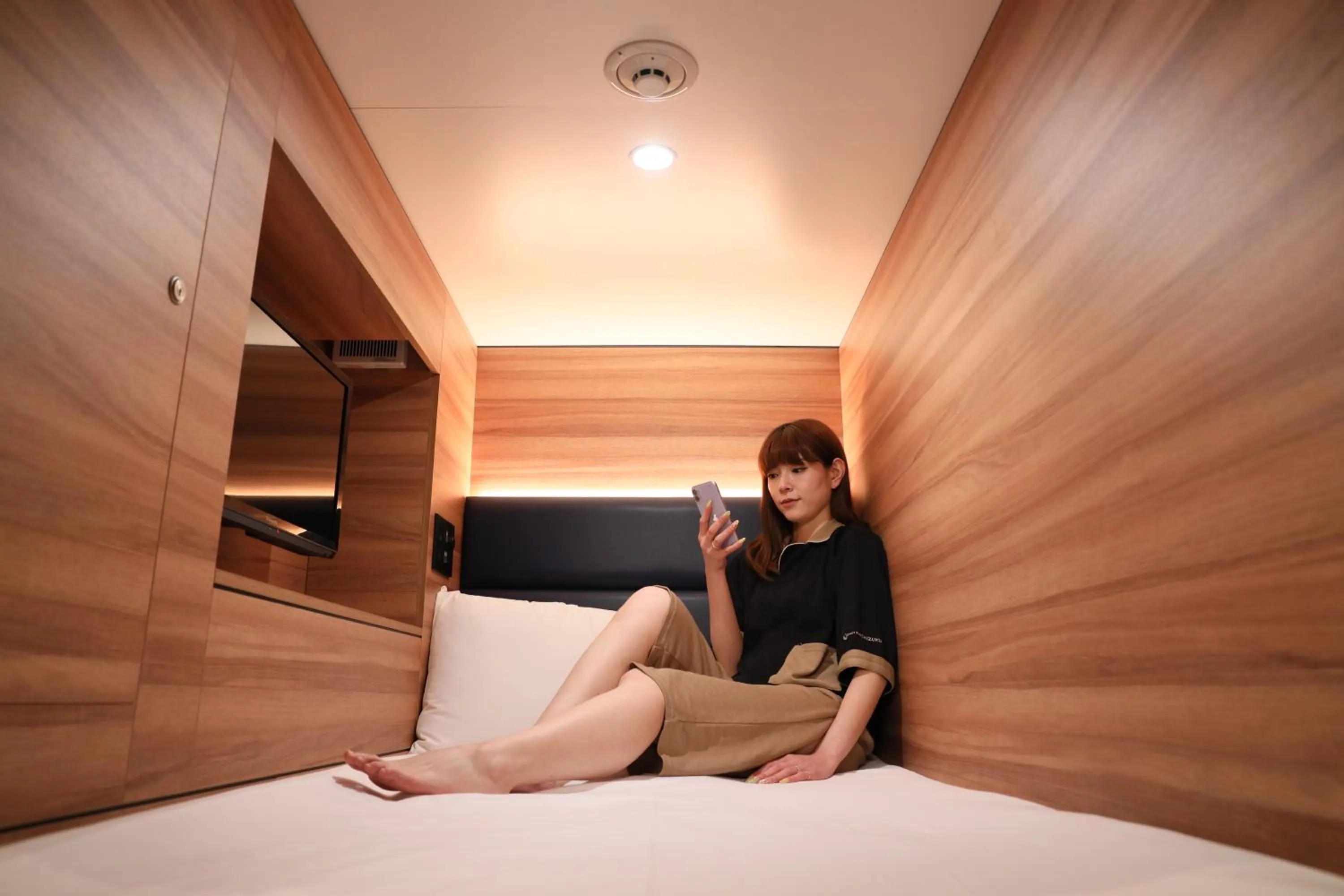 People, Bed in Smart Stay SHIZUKU Shinagawa-Oimachi