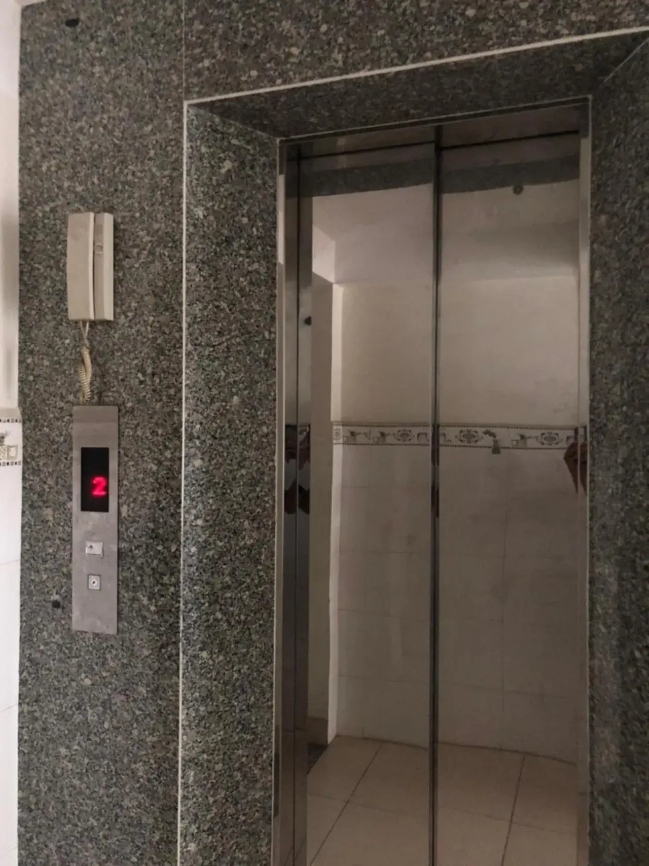 elevator in Ky Phu elevator in Ky Phu