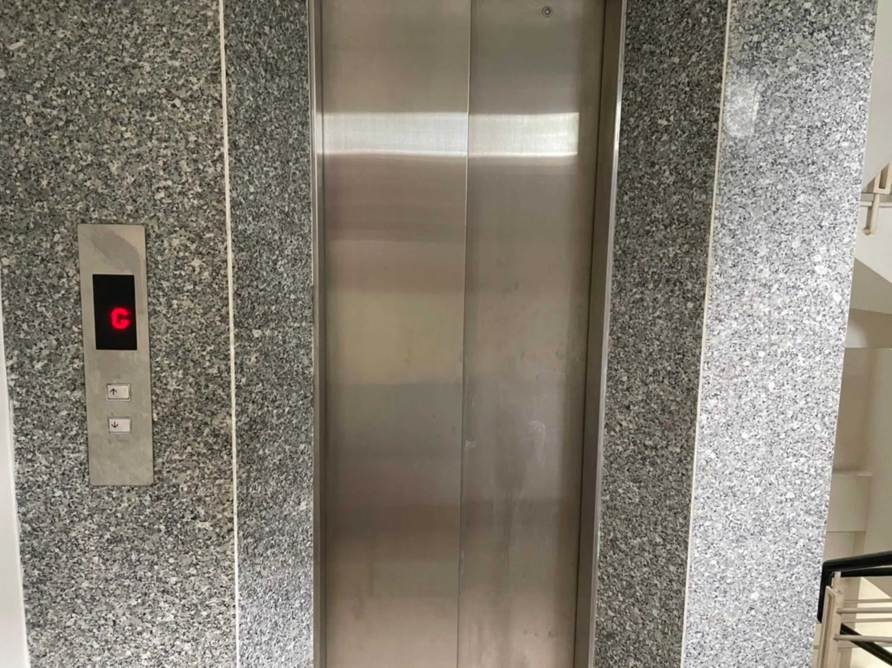 elevator in Ky Phu