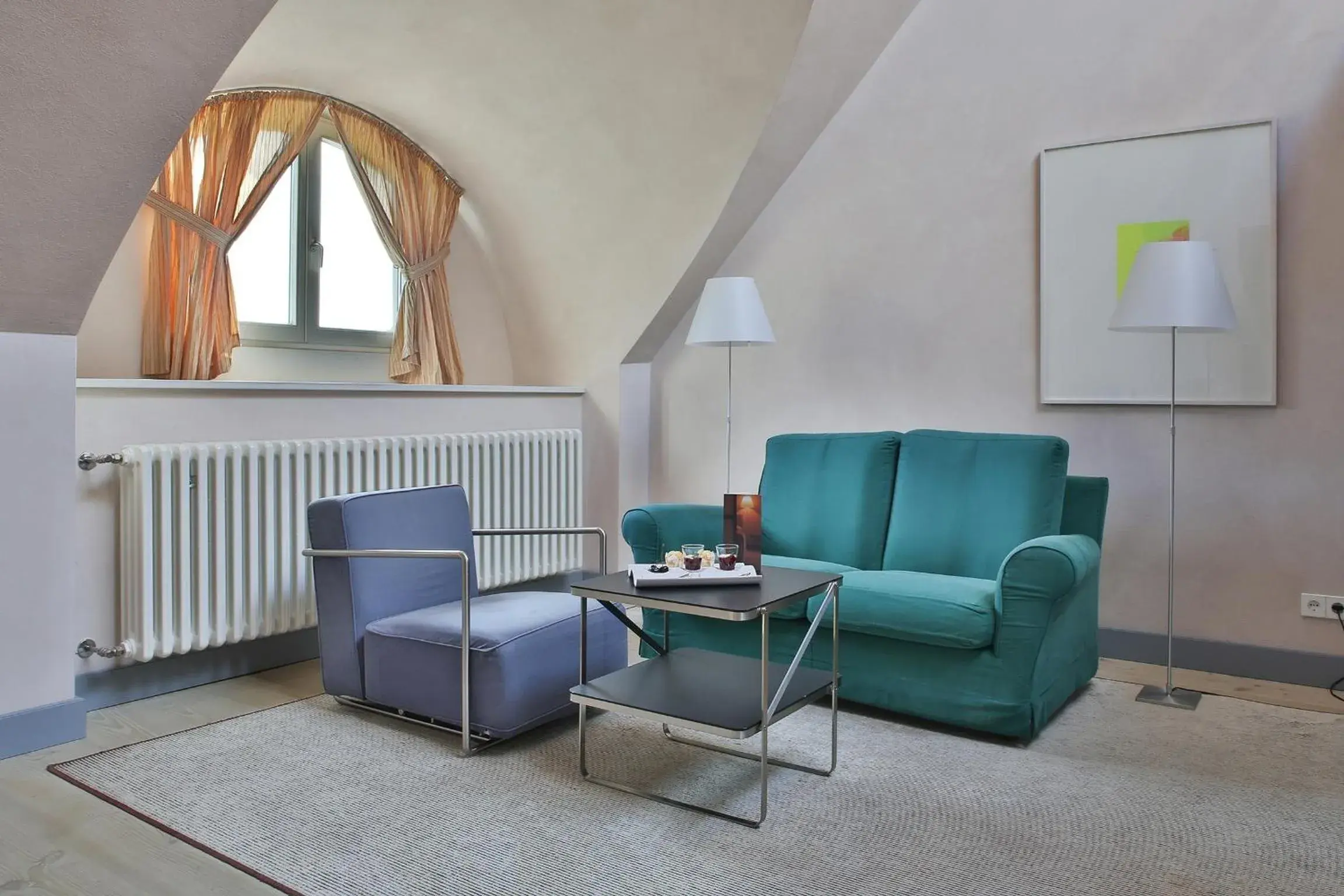 Gallery Room - single occupancy in Hotel Schloss Neuhardenberg Gallery Room - single occupancy in Hotel Schloss Neuhardenberg