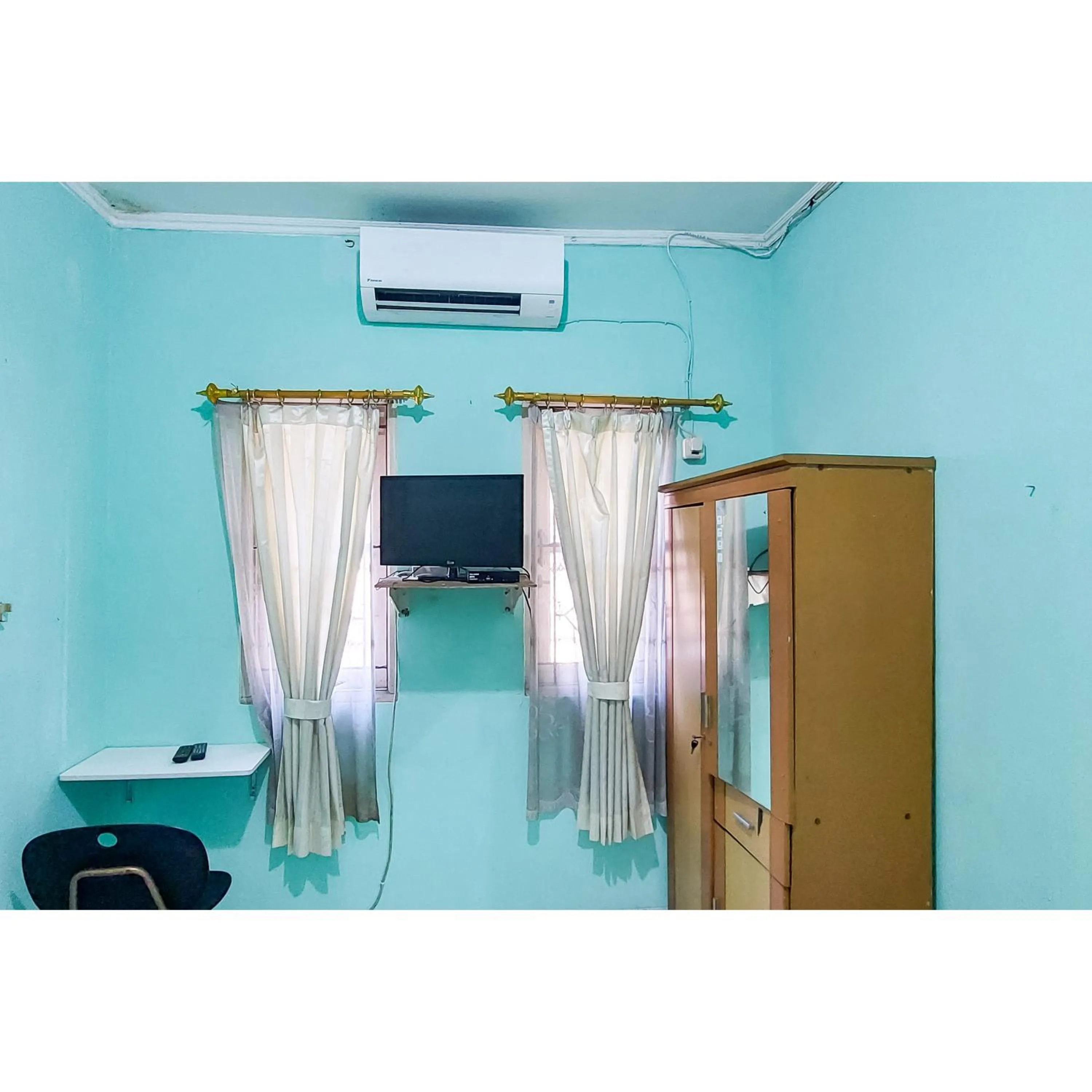 Bedroom in Surya Inn Syariah Cikarang RedPartner