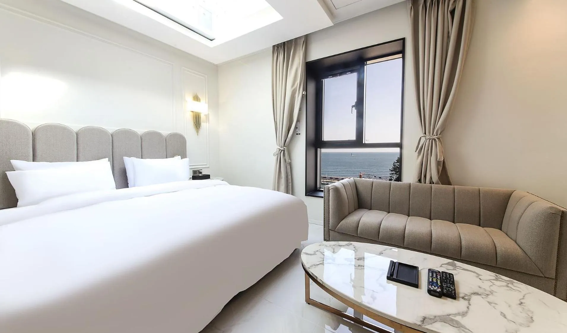 Living room in H moment Hotel songjeong