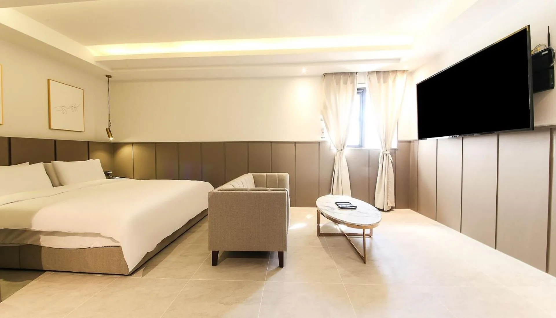 Bedroom in H moment Hotel songjeong