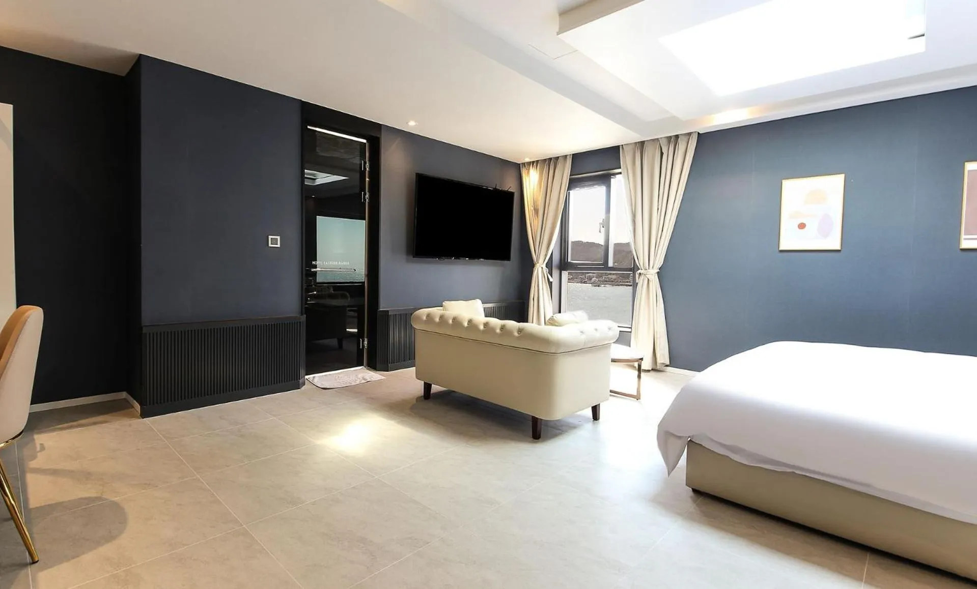 Living room in H moment Hotel songjeong