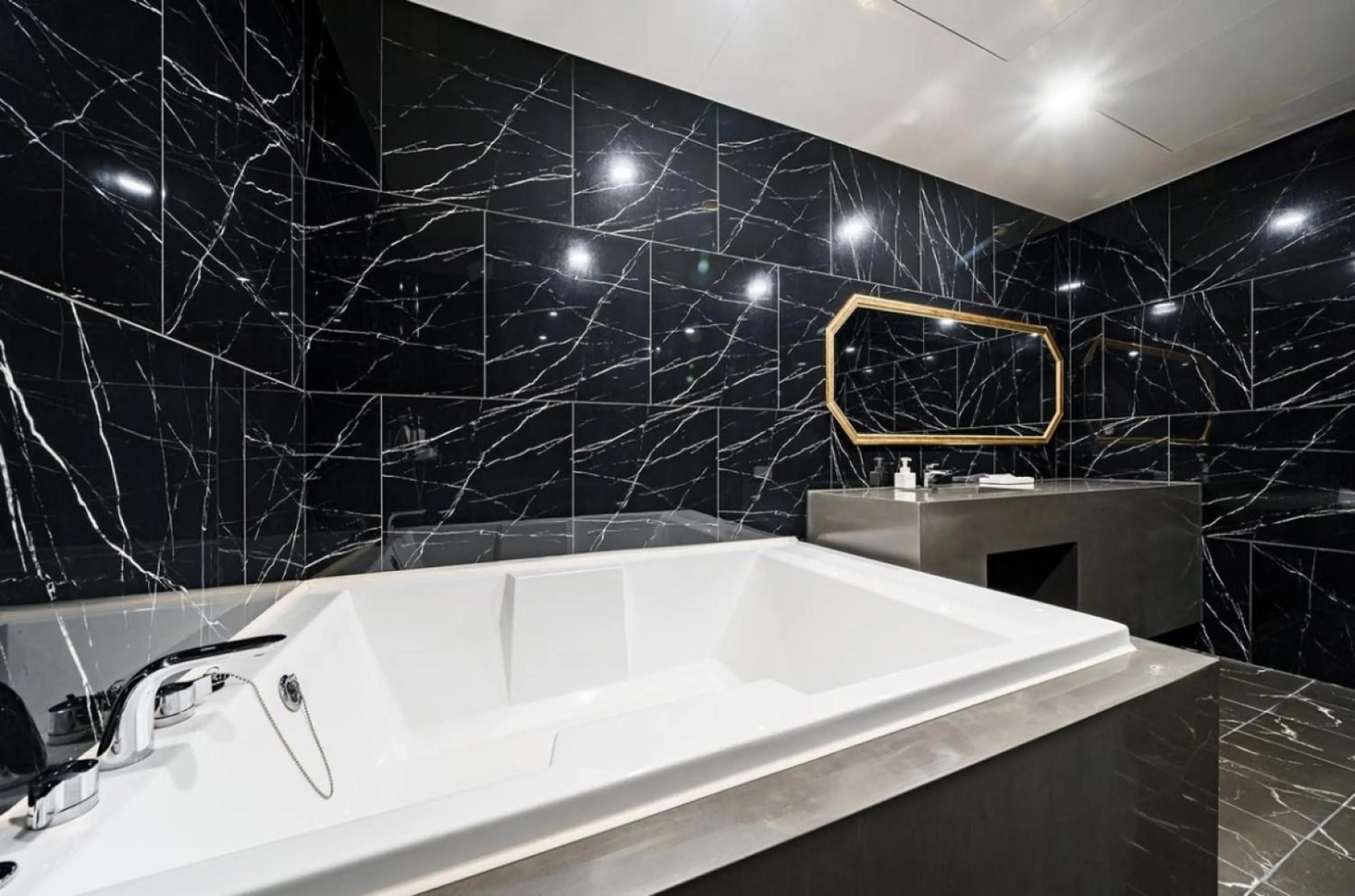 Bathroom in H moment Hotel songjeong