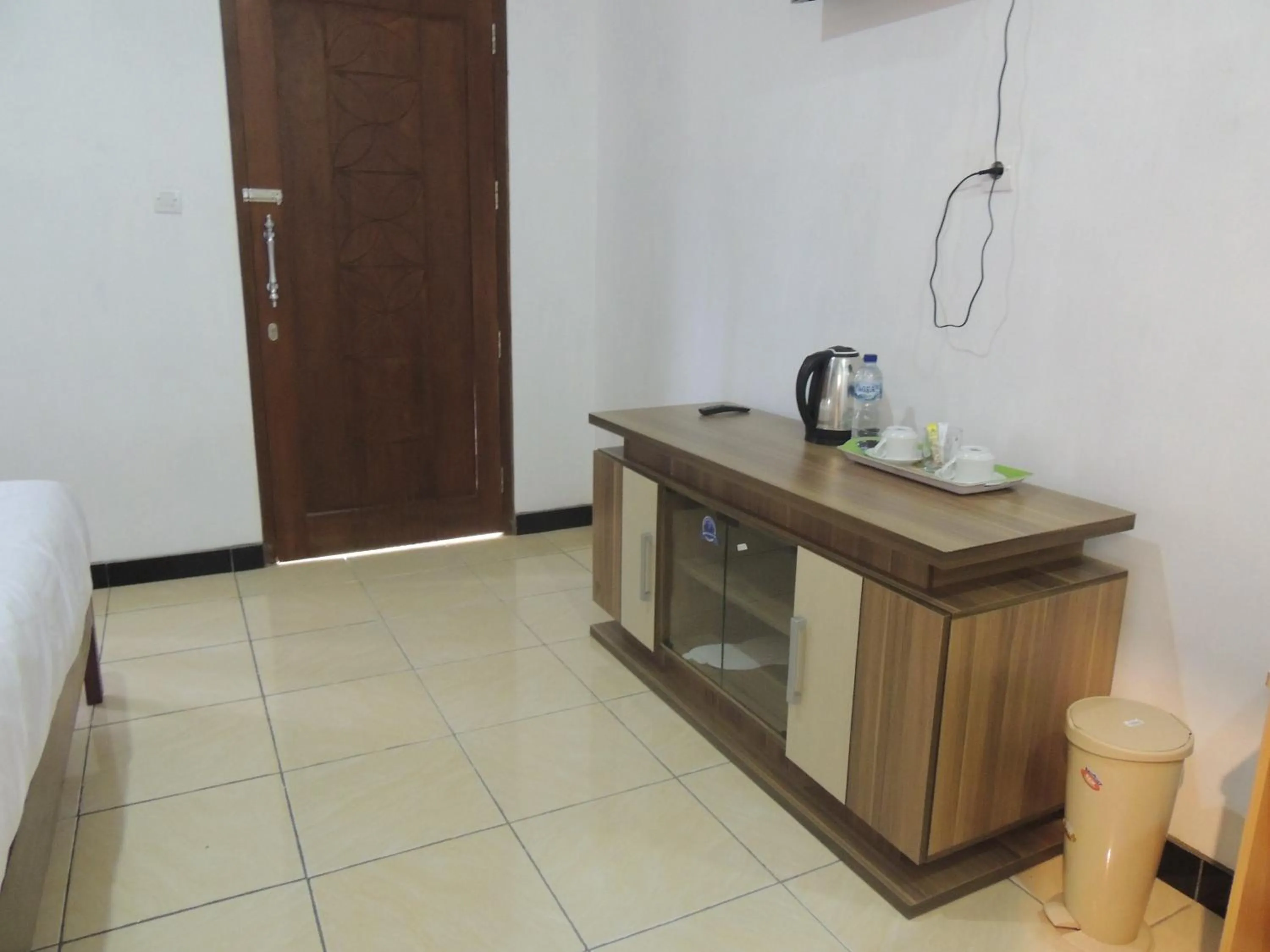 Coffee/tea facilities in Omah Mardi Syariah by Ndalem Beong