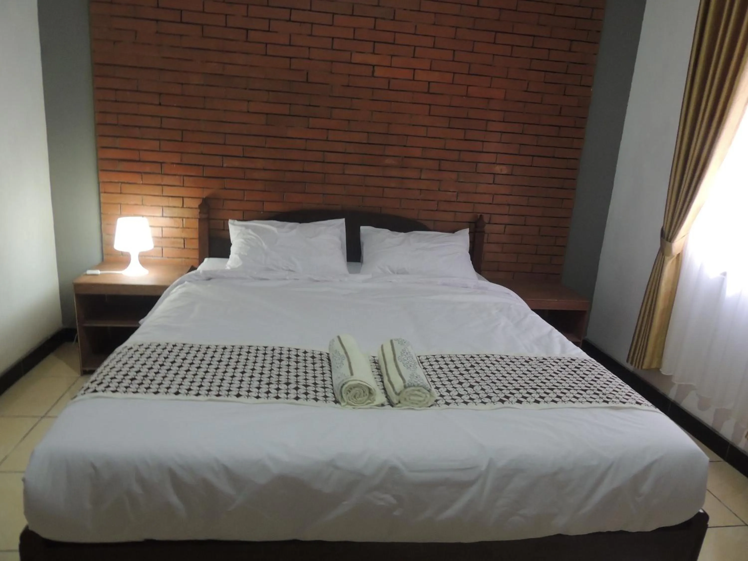 Bedroom in Omah Mardi Syariah by Ndalem Beong