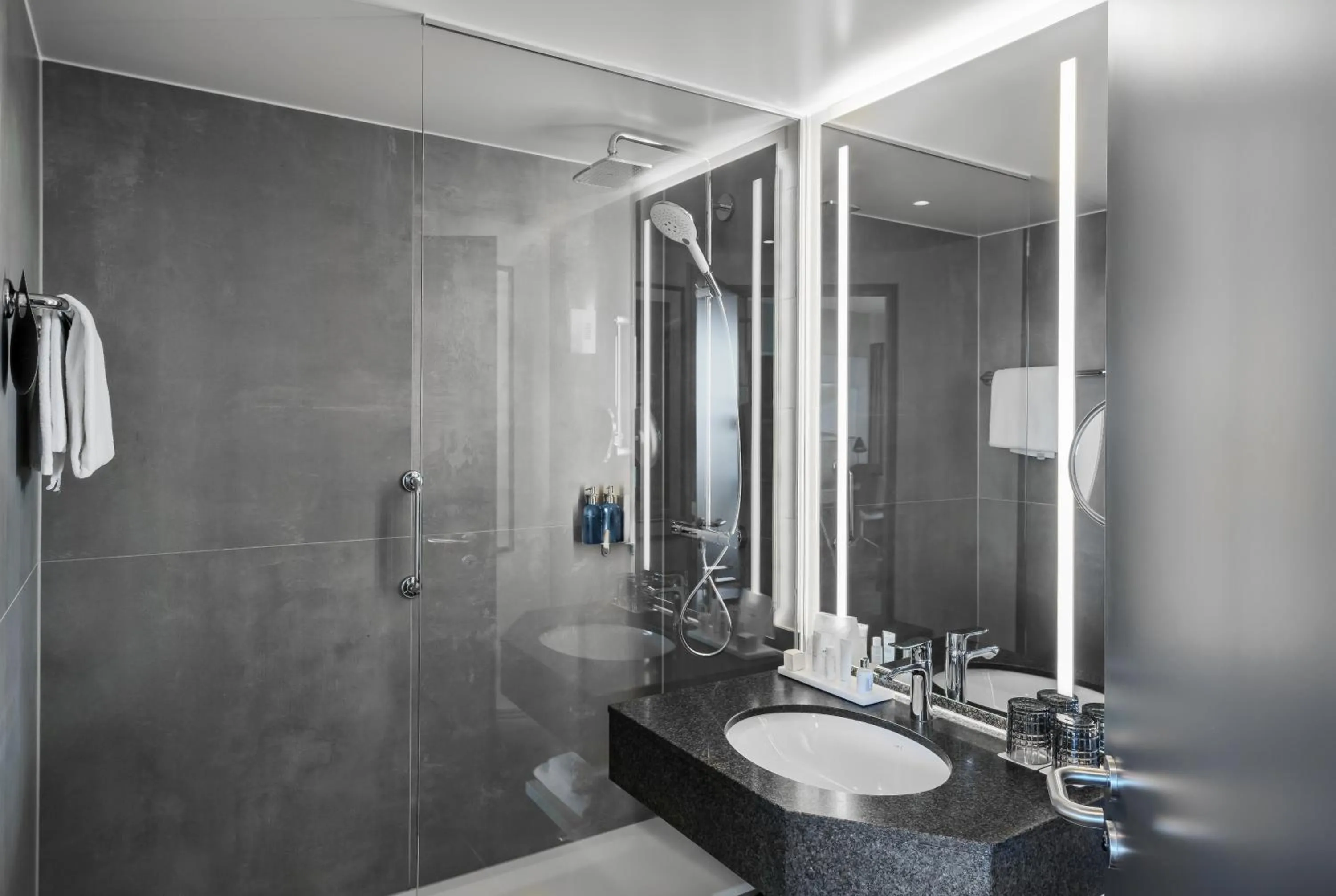 Bathroom in ScanHotels City