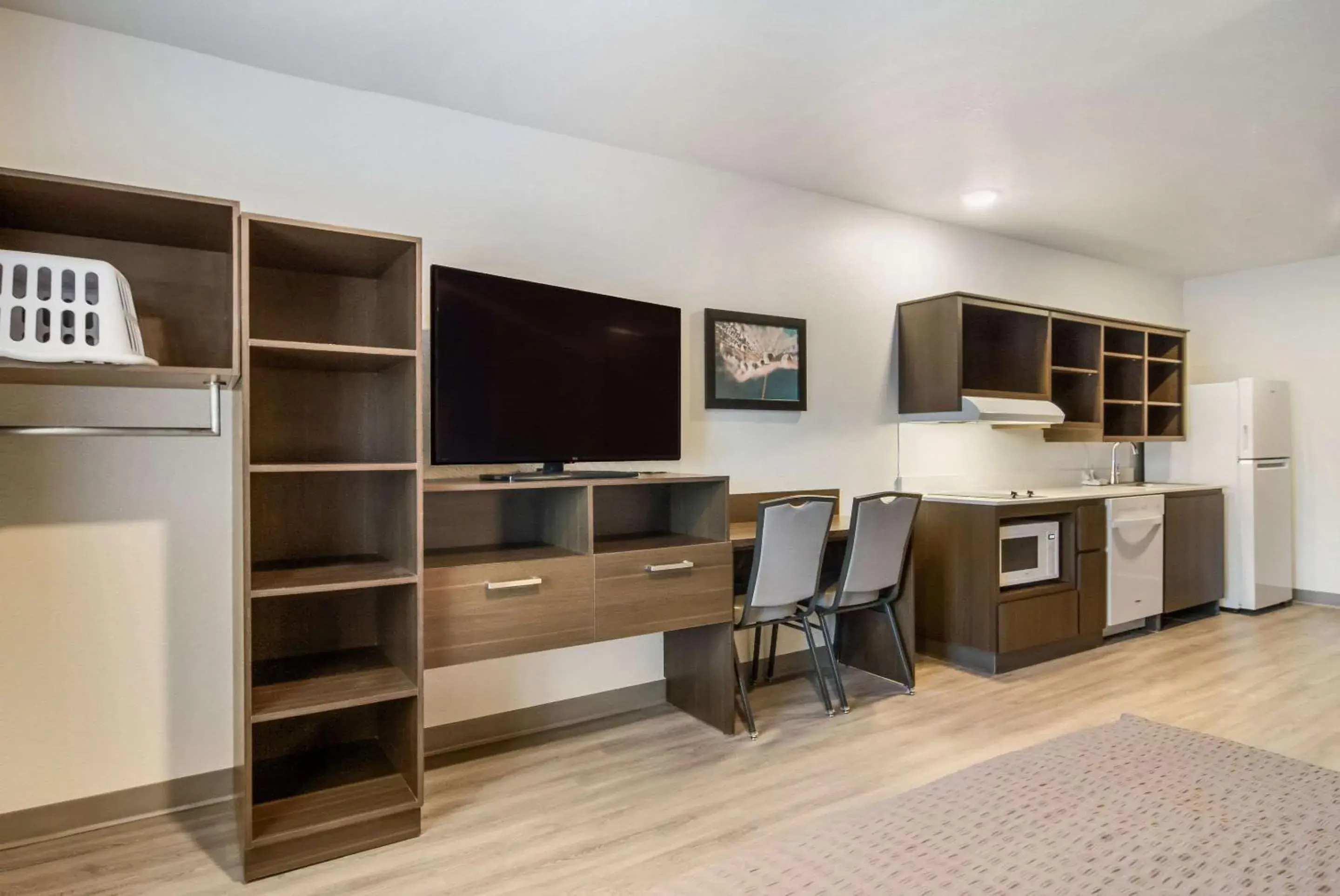 QUEEN SUITE TWO QUEEN BEDS ACCESSIBLE in WoodSpring Suites Jacksonville Baymeadows QUEEN SUITE TWO QUEEN BEDS ACCESSIBLE in WoodSpring Suites Jacksonville Baymeadows