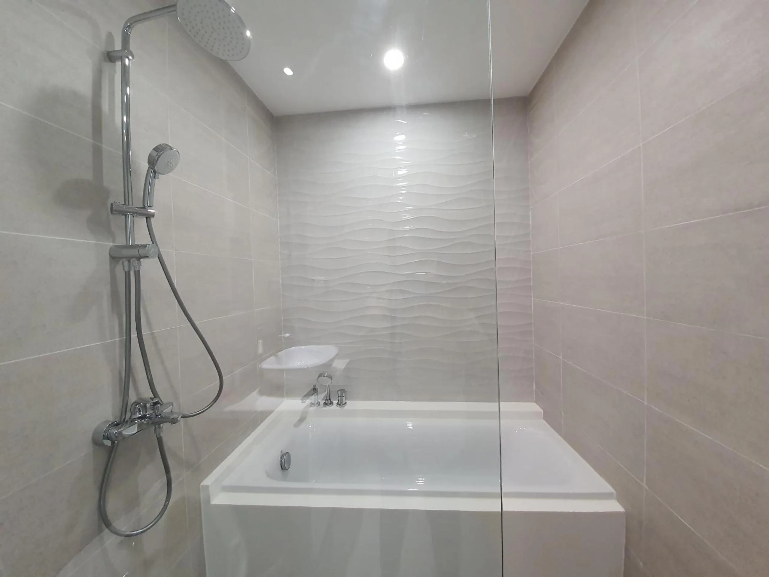 Bathroom in Wise Stay Scenia Bay Apartment