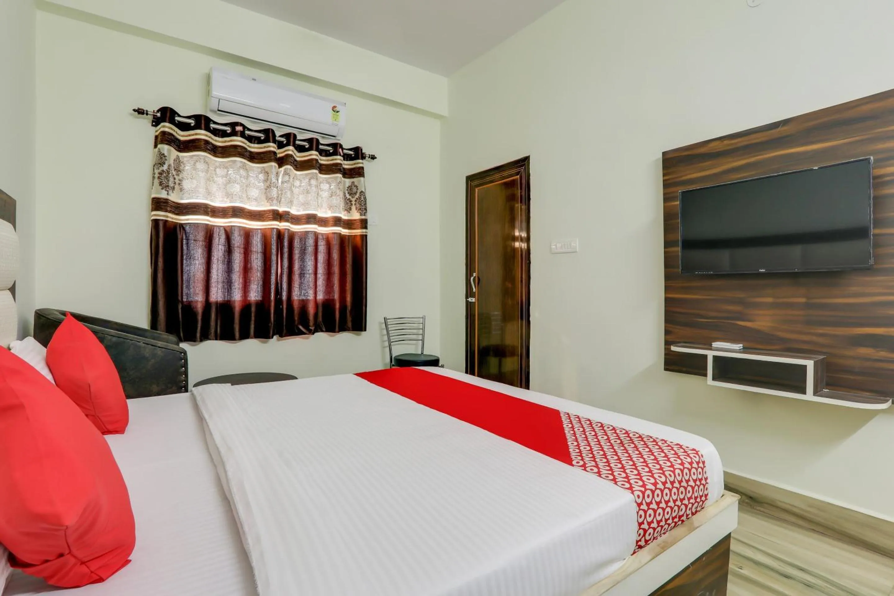Bedroom, Bed in Hotel Navya Grand