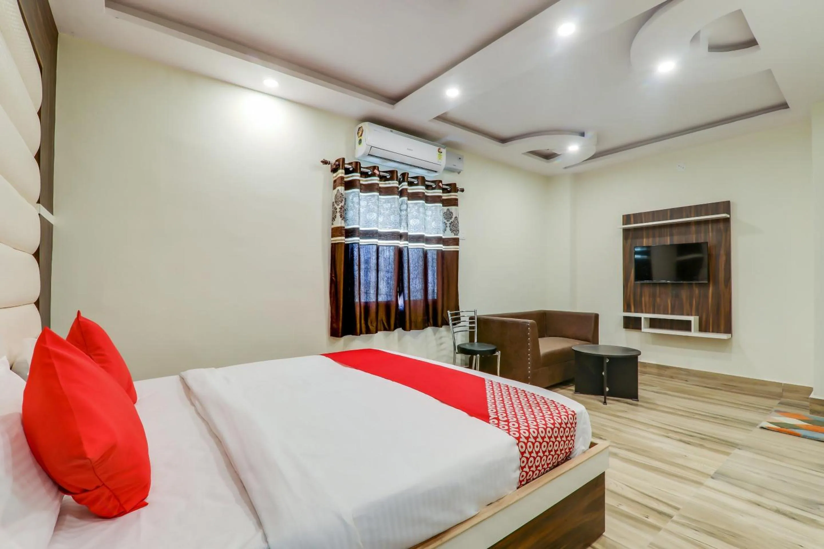 Bedroom, Bed in Hotel Navya Grand