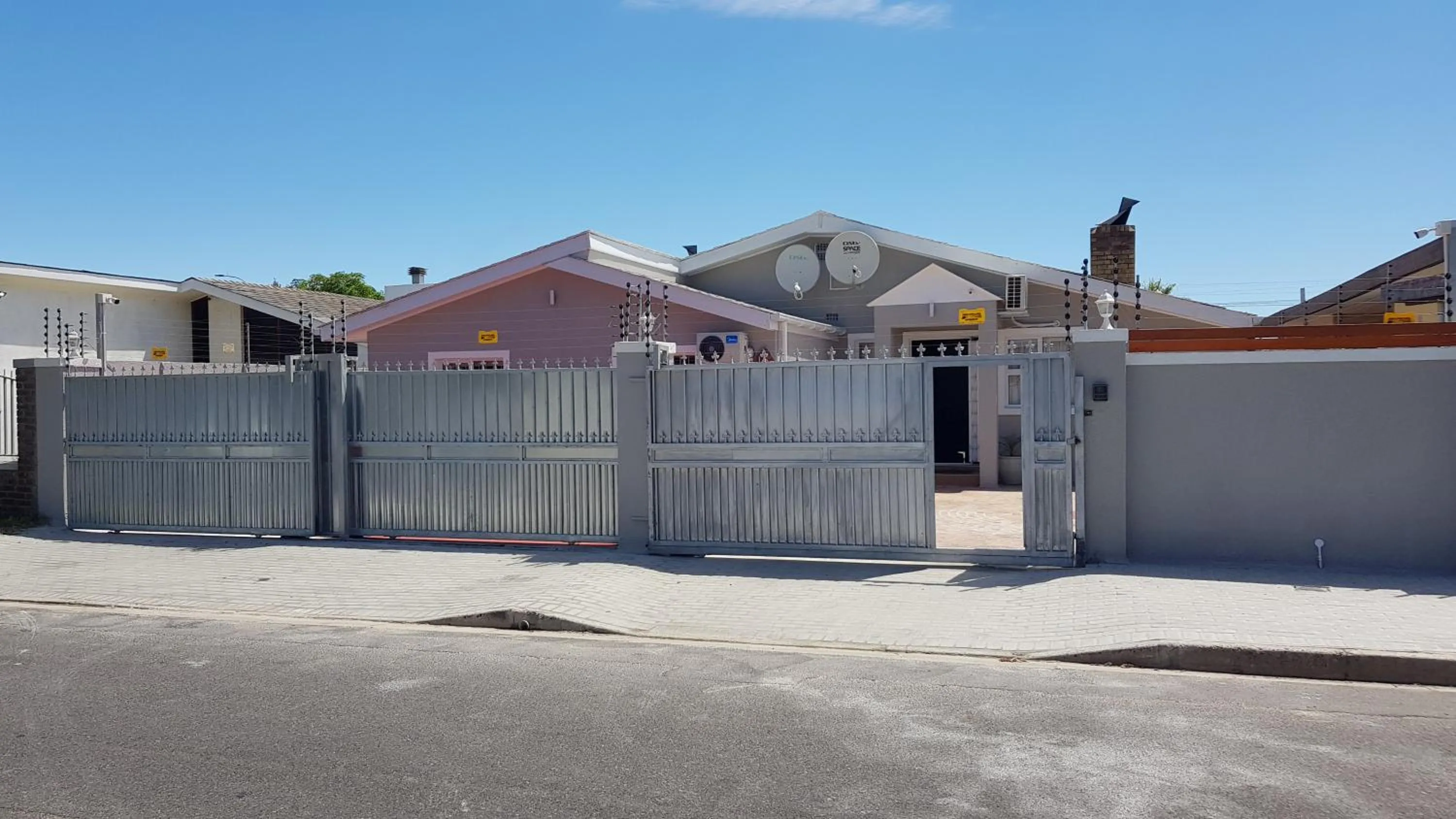 Property building in 103onWallace Self Catering Guest House