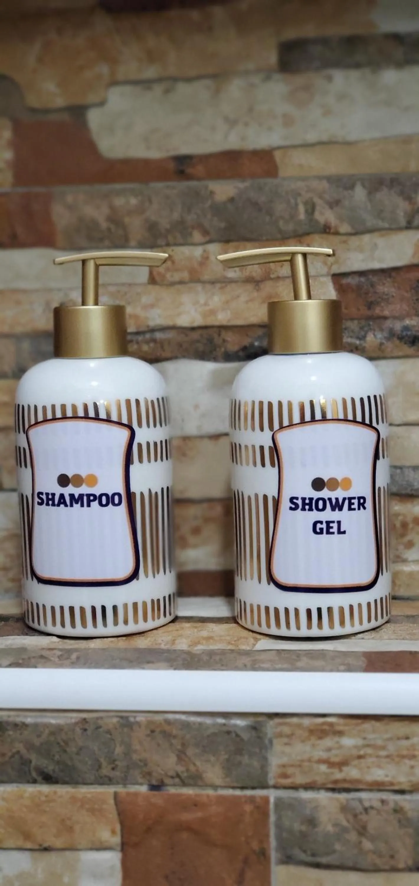 Bathroom in ENTEBBE-STAY Aparthotel - KITOORO