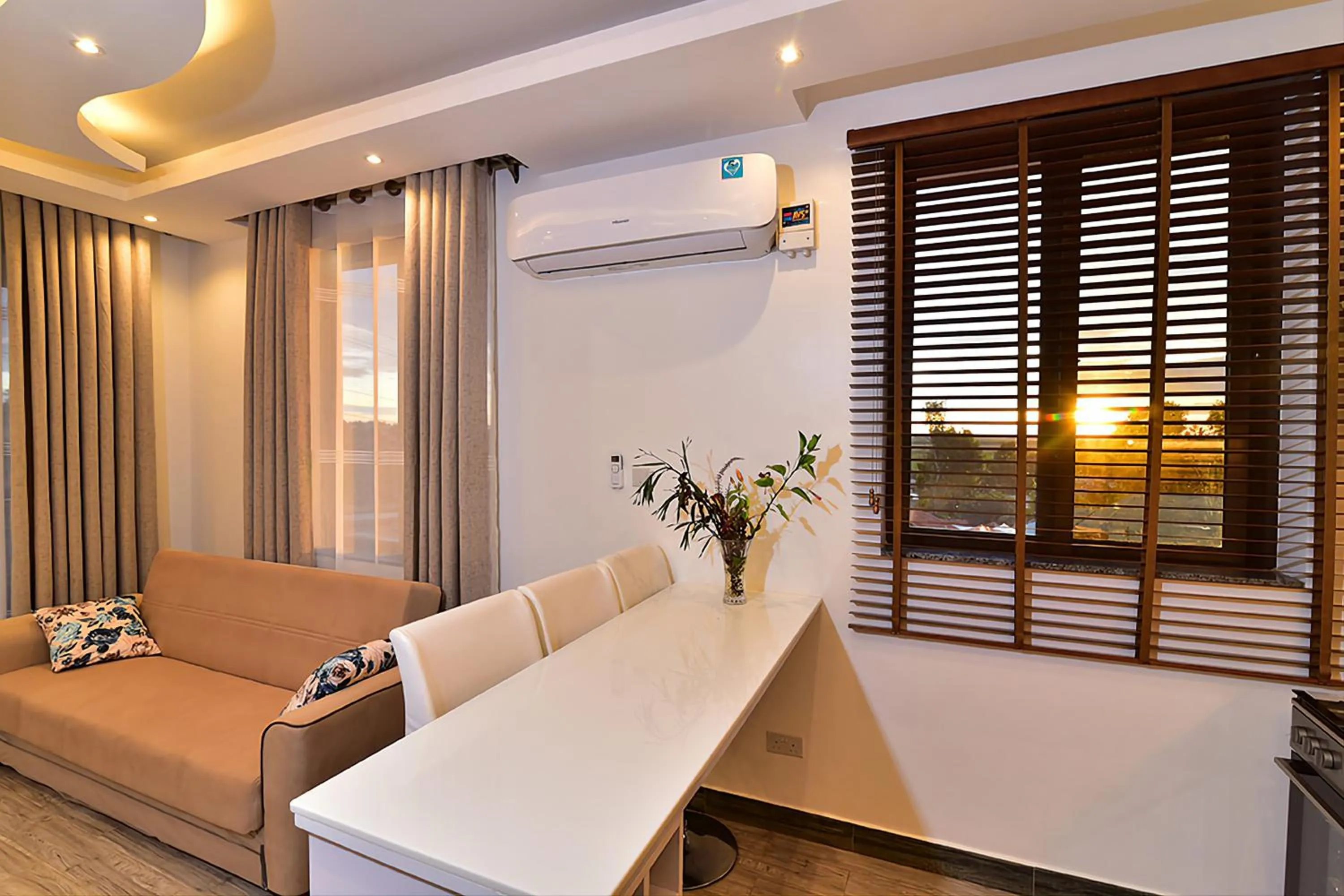 Seating area in ENTEBBE-STAY Aparthotel - KITOORO