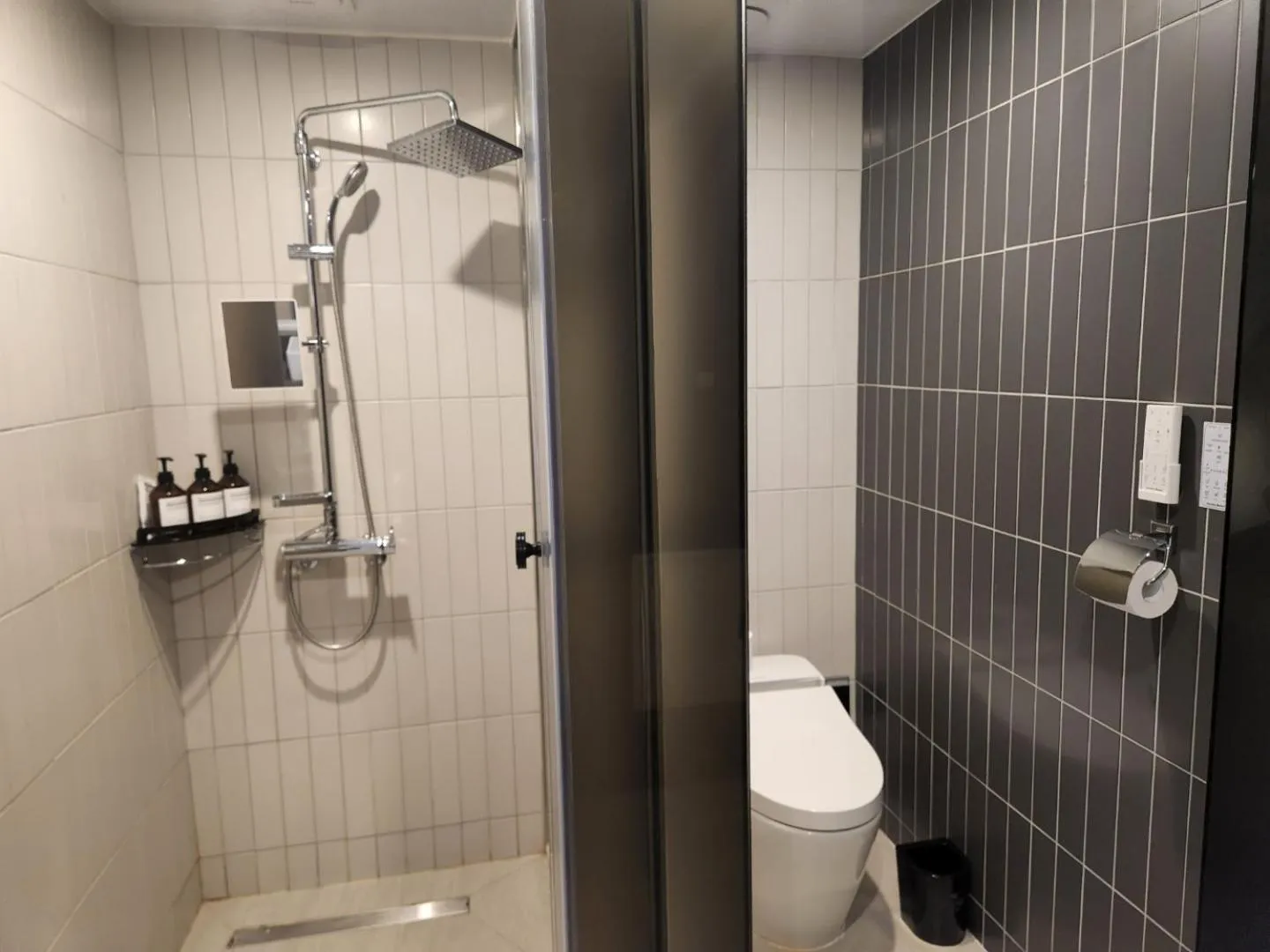 Shower in Hound Hotel Busan Station