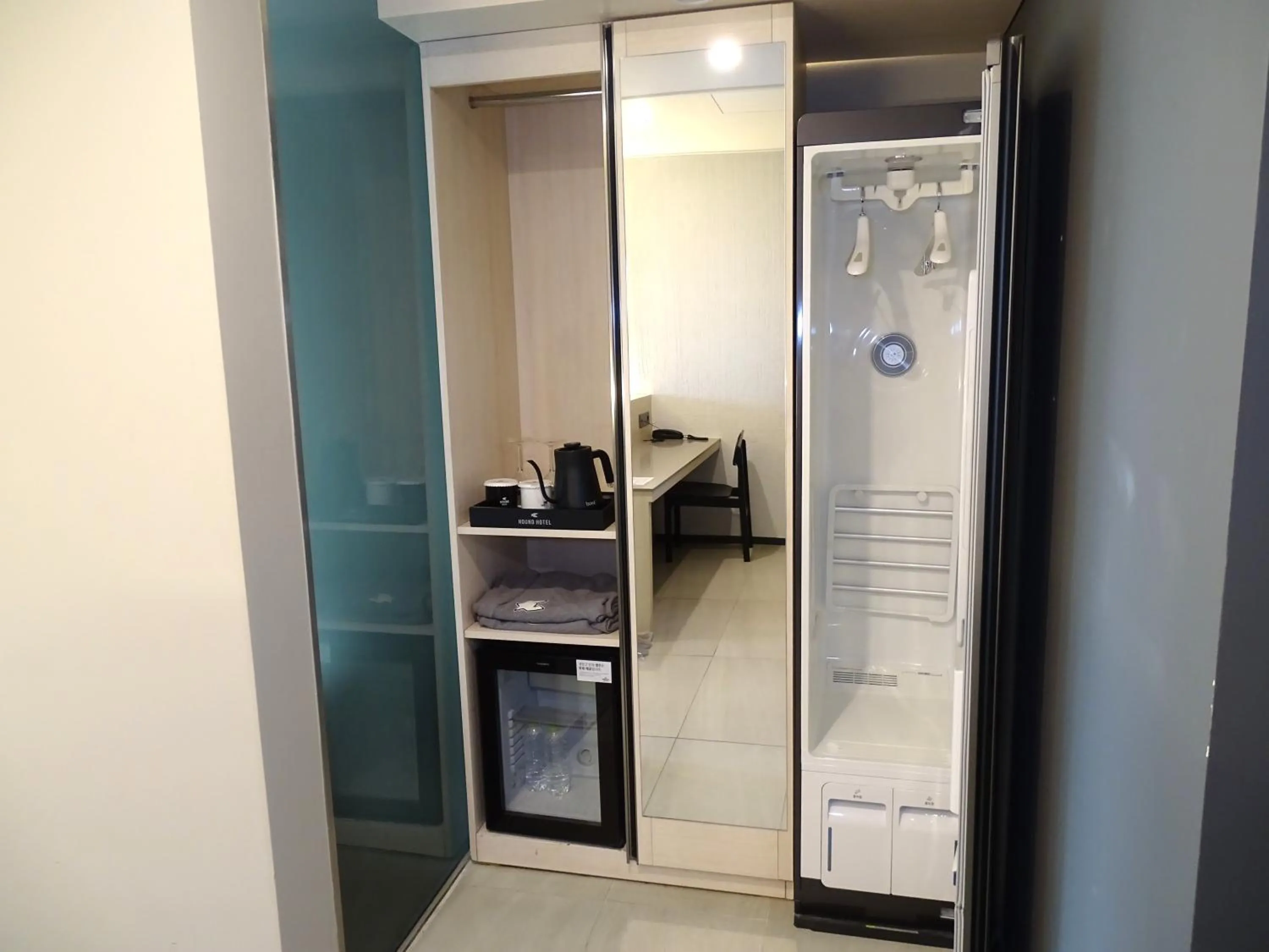 Photo of the whole room in Hound Hotel Busan Station