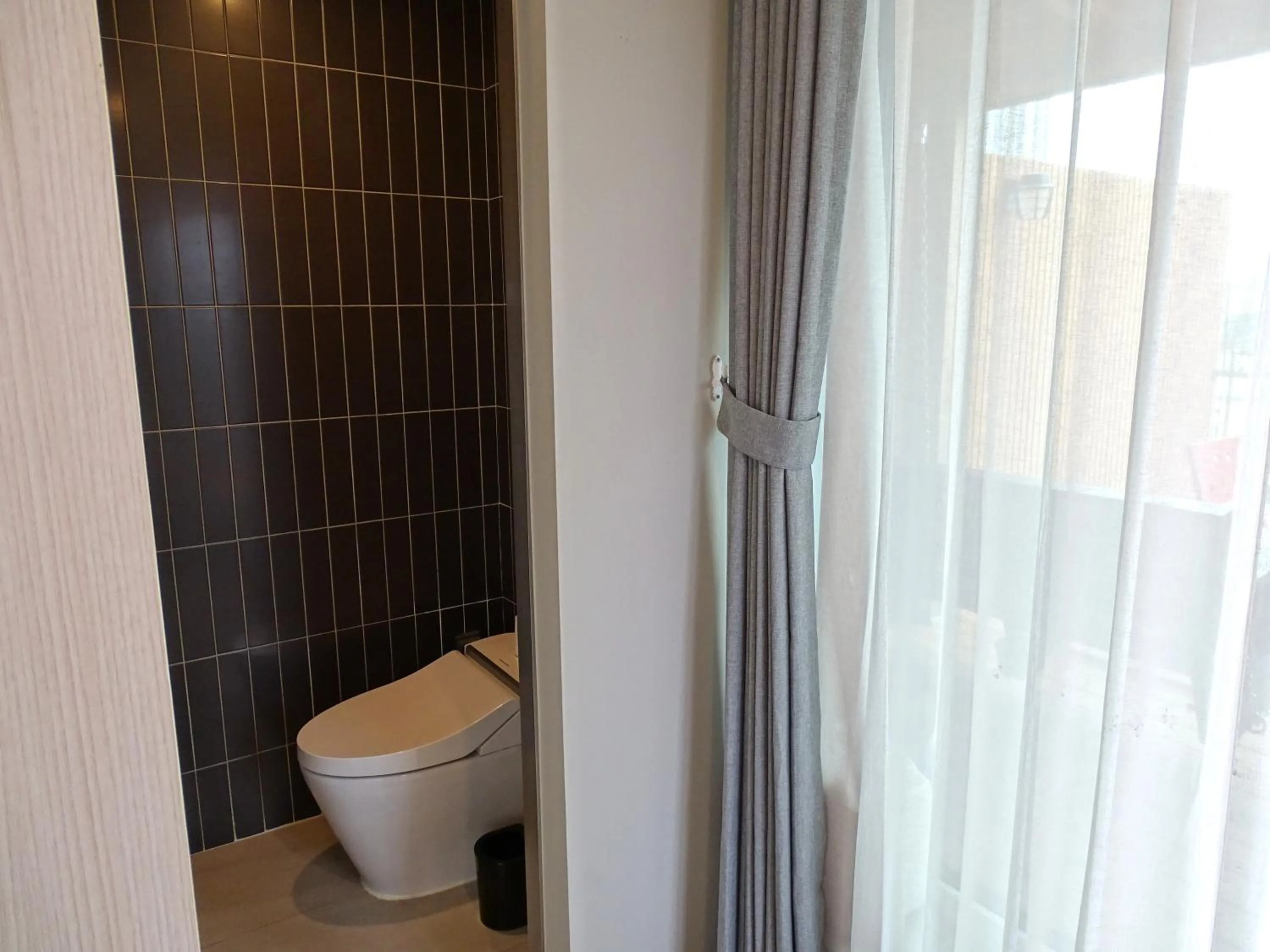 Toilet in Hound Hotel Busan Station