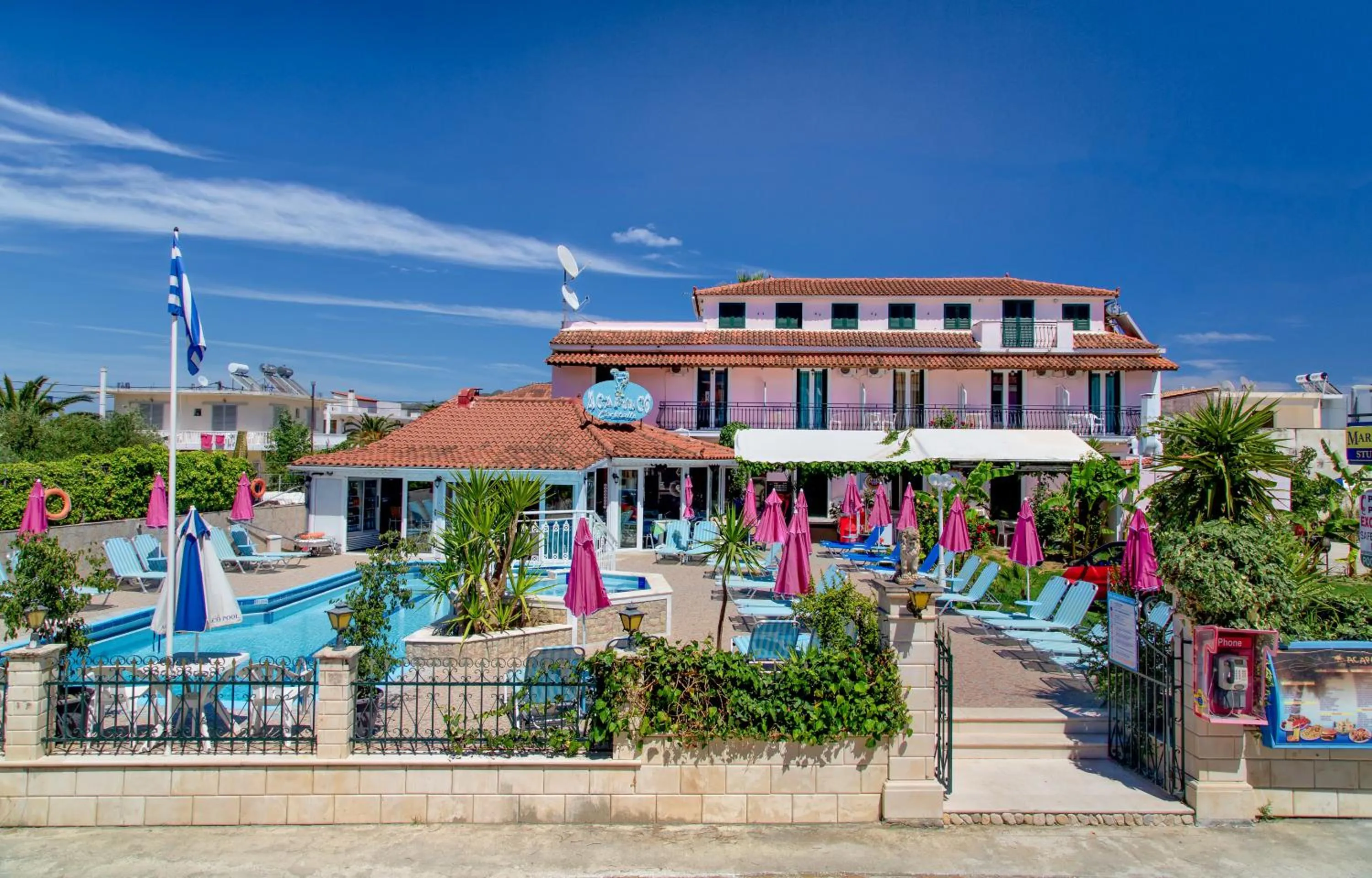 Property building in Acapulco Marinos Apartments- Adults Only