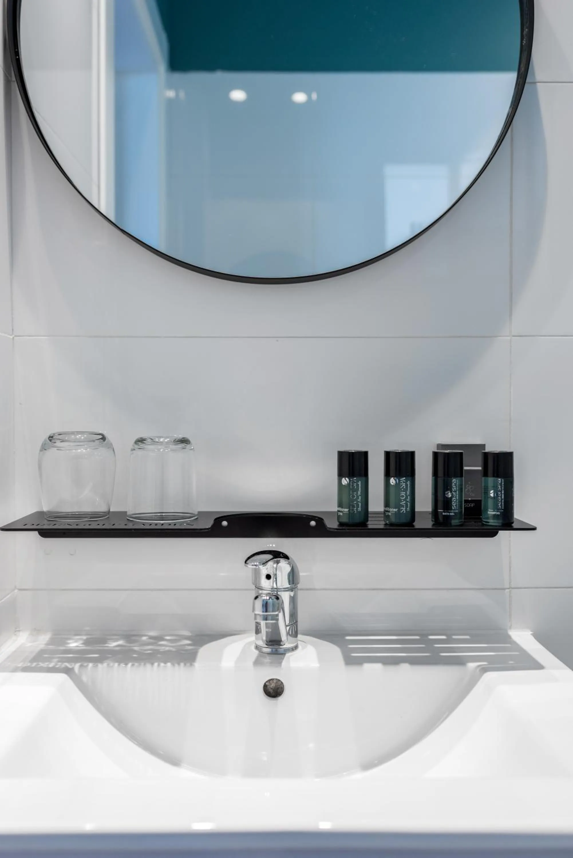 Bathroom in Dizengoff Garden Hotel