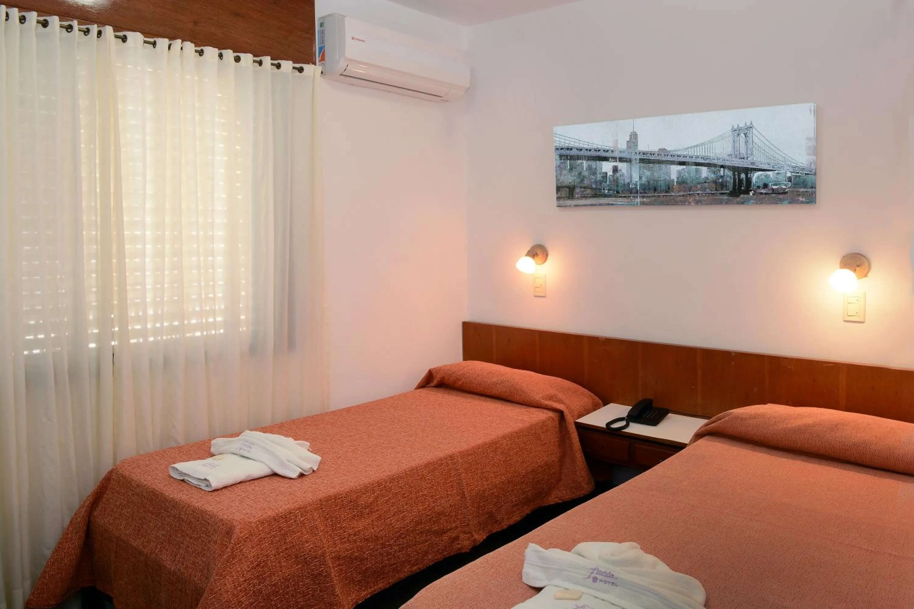 Bed in Florida Hotel & Spa