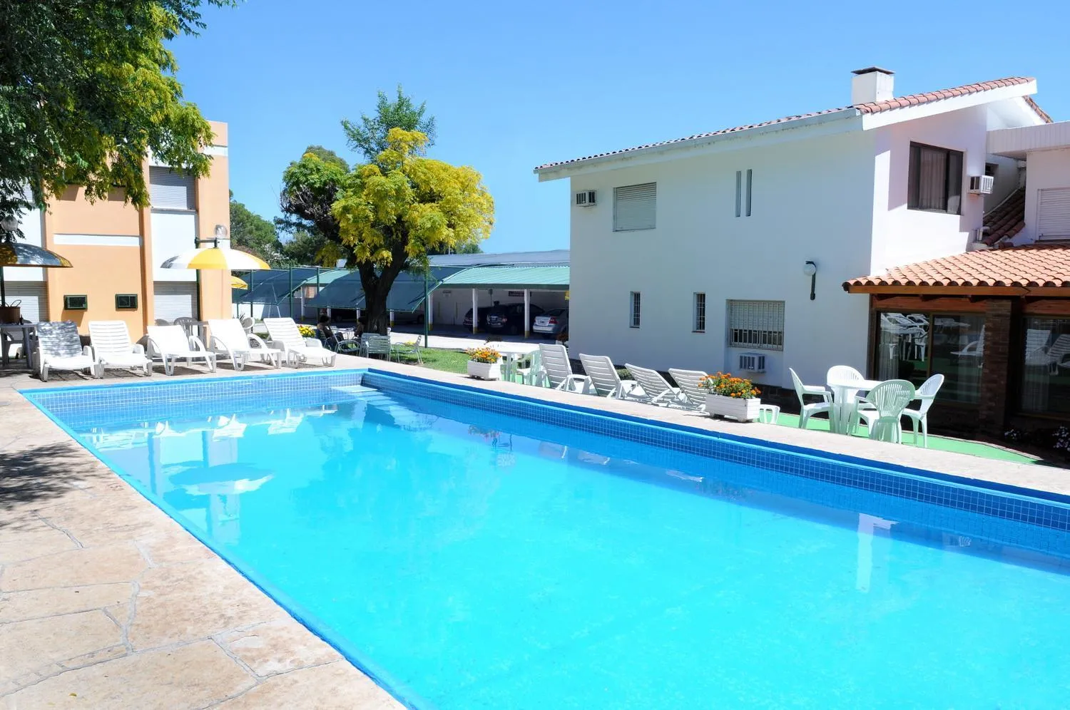 Swimming pool in Florida Hotel & Spa