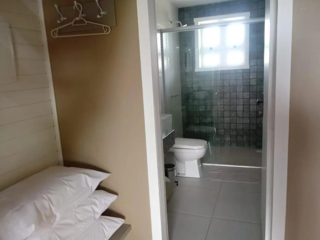 Shower in Pousada Toscana Cambará